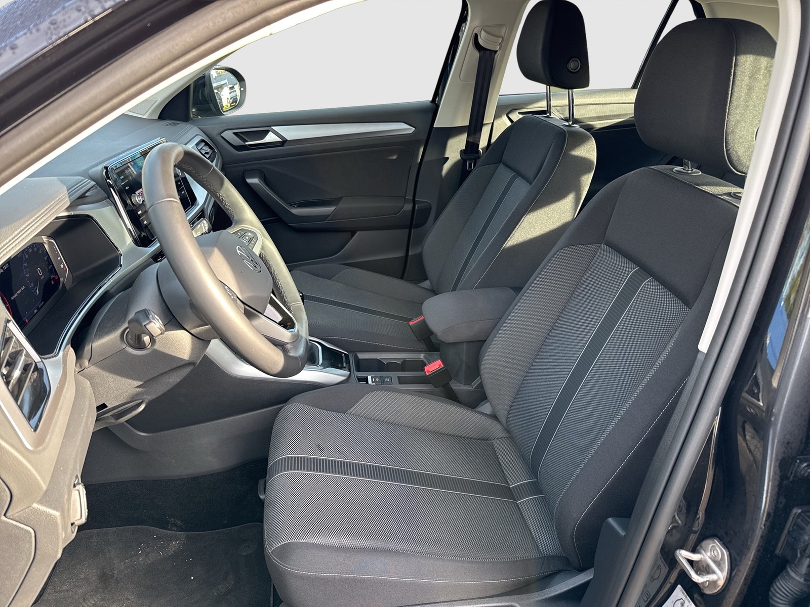 Volkswagen T-Roc 1.5 LIFE SITZHEIZUNG NAVI LED DAB+ ALU