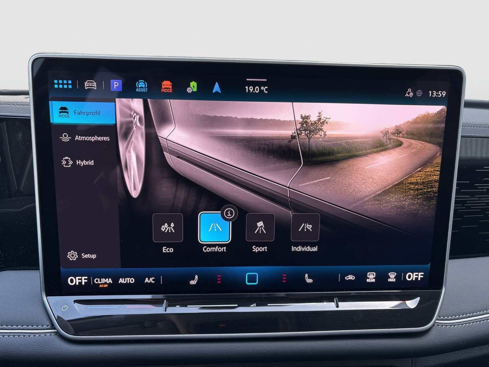 Volkswagen Tiguan 1.5 HYBRID ELEGANCE AHK 360°CAM ACC LM18