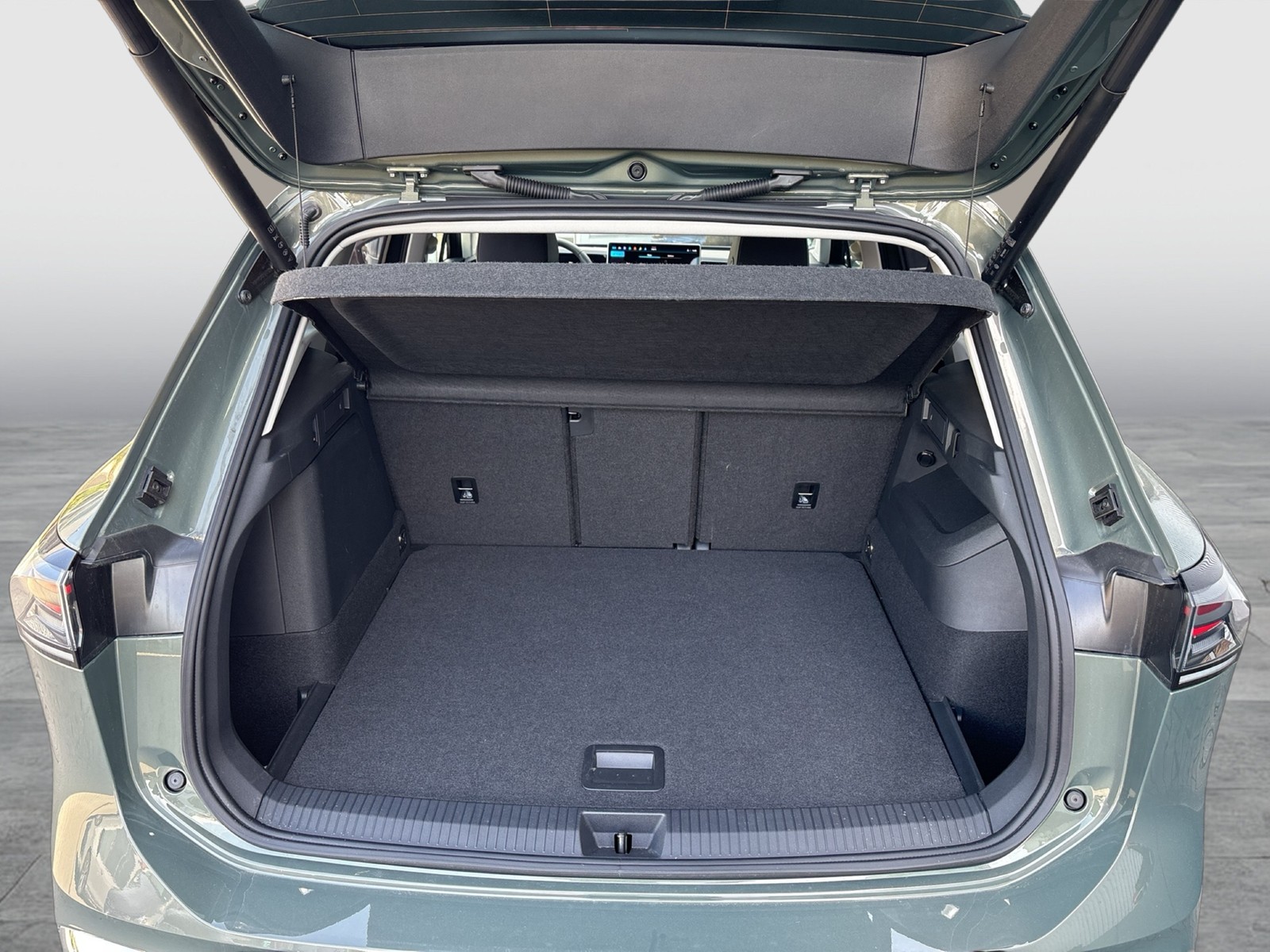 Volkswagen Tiguan 1.5 HYBRID ELEGANCE AHK 360°CAM ACC LM18