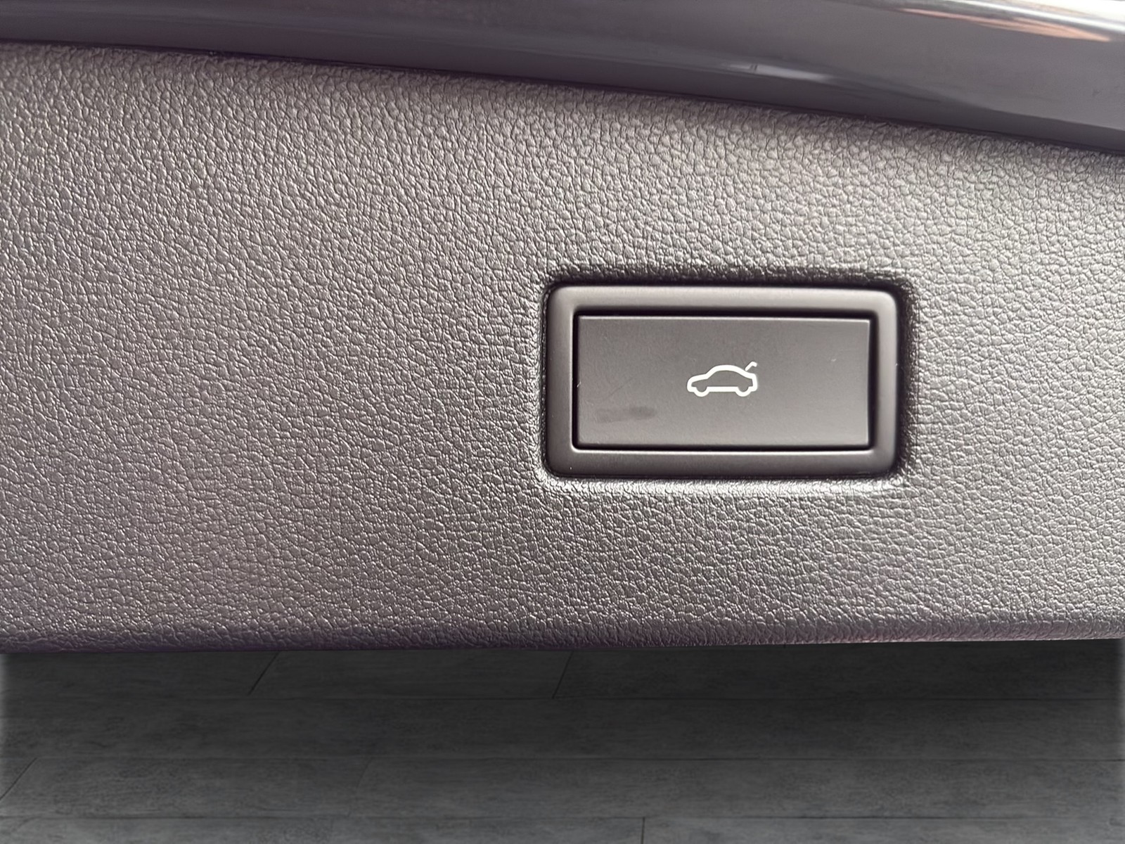 Volkswagen Tiguan 2.0 R BLACKSTYLE 4X4 LEDER 360CAM ACC 21Z