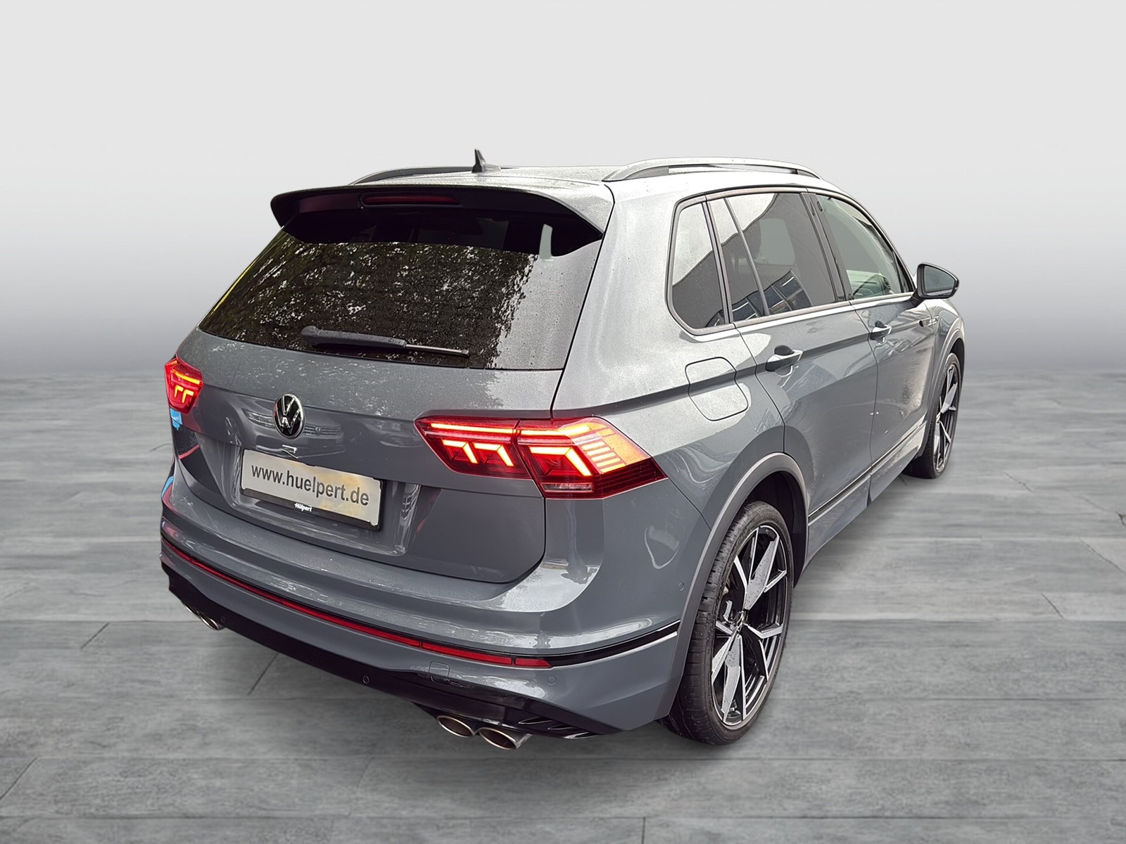 Volkswagen Tiguan 2.0 R BLACKSTYLE 4X4 LEDER 360CAM ACC 21Z