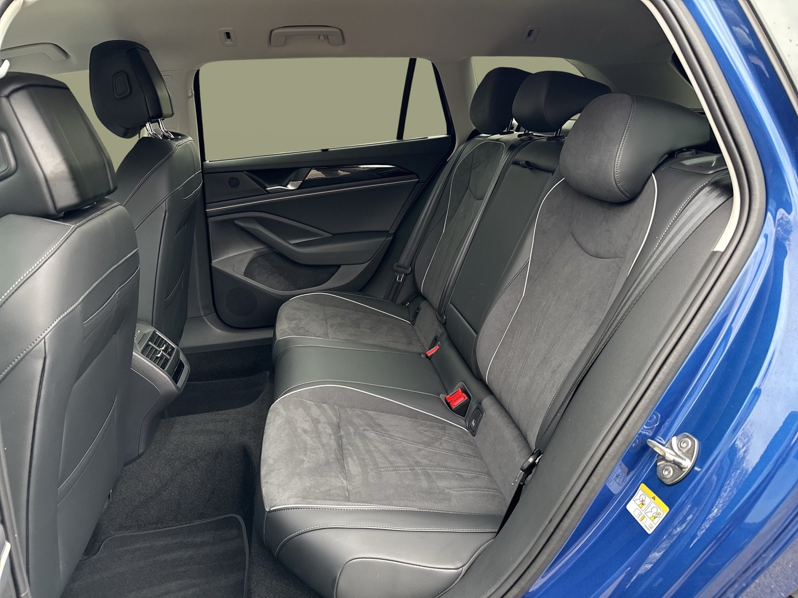 Volkswagen Passat Variant 1.5 BUSINESS KAMERA ACC eKLAPPE