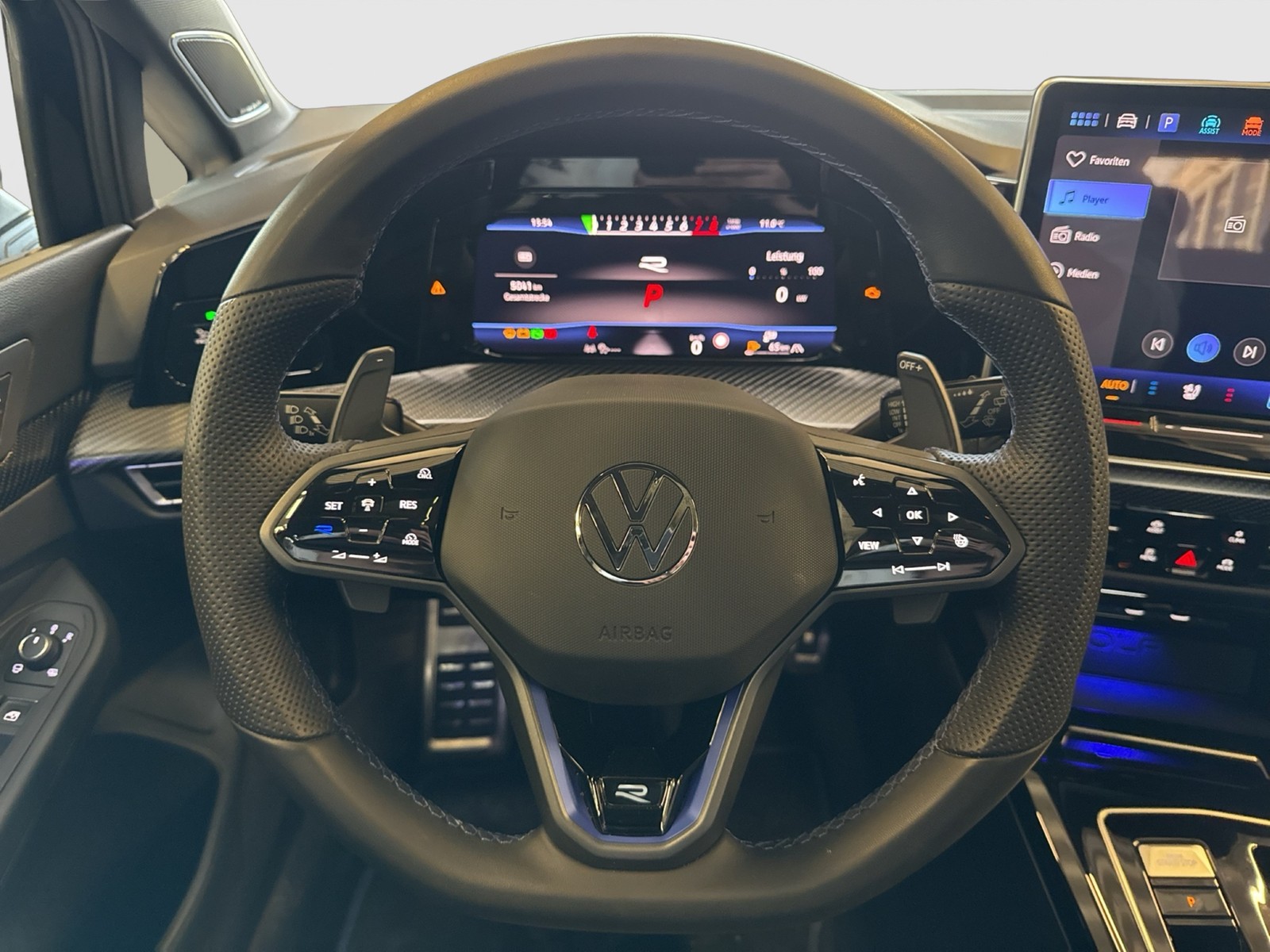 Volkswagen Golf VIII2.0 R BLACK EDITION 4X4 AKRAPOVIC LEDER