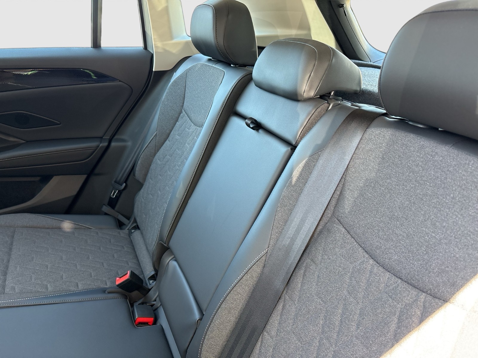 Volkswagen Tiguan 1.5 HYBRID LIFE AHK CAM ACC LM18 NAVI