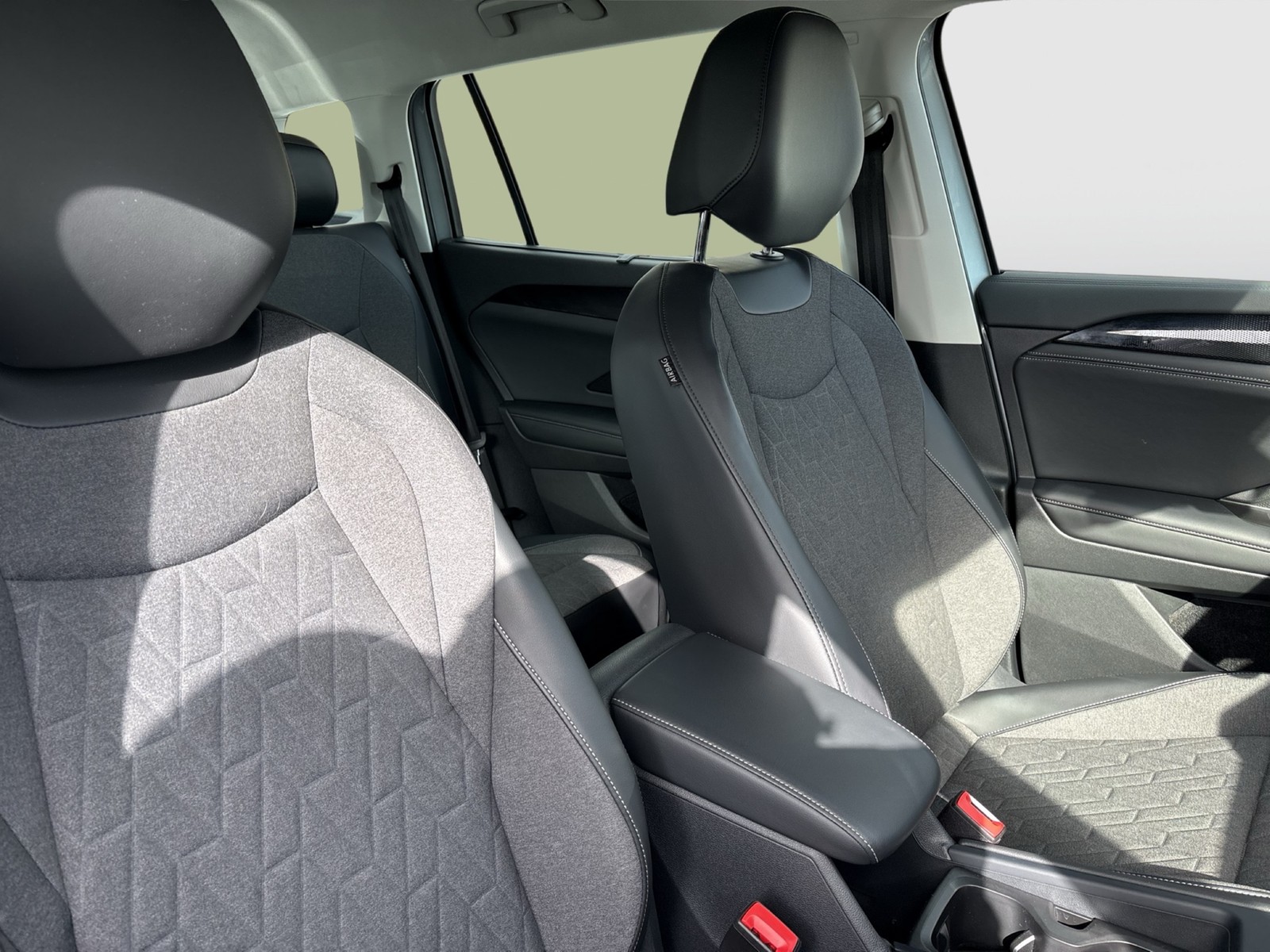 Volkswagen Tayron 1.5 HYBRID LIFE AHK CAM ACC LM18 CARPLAY