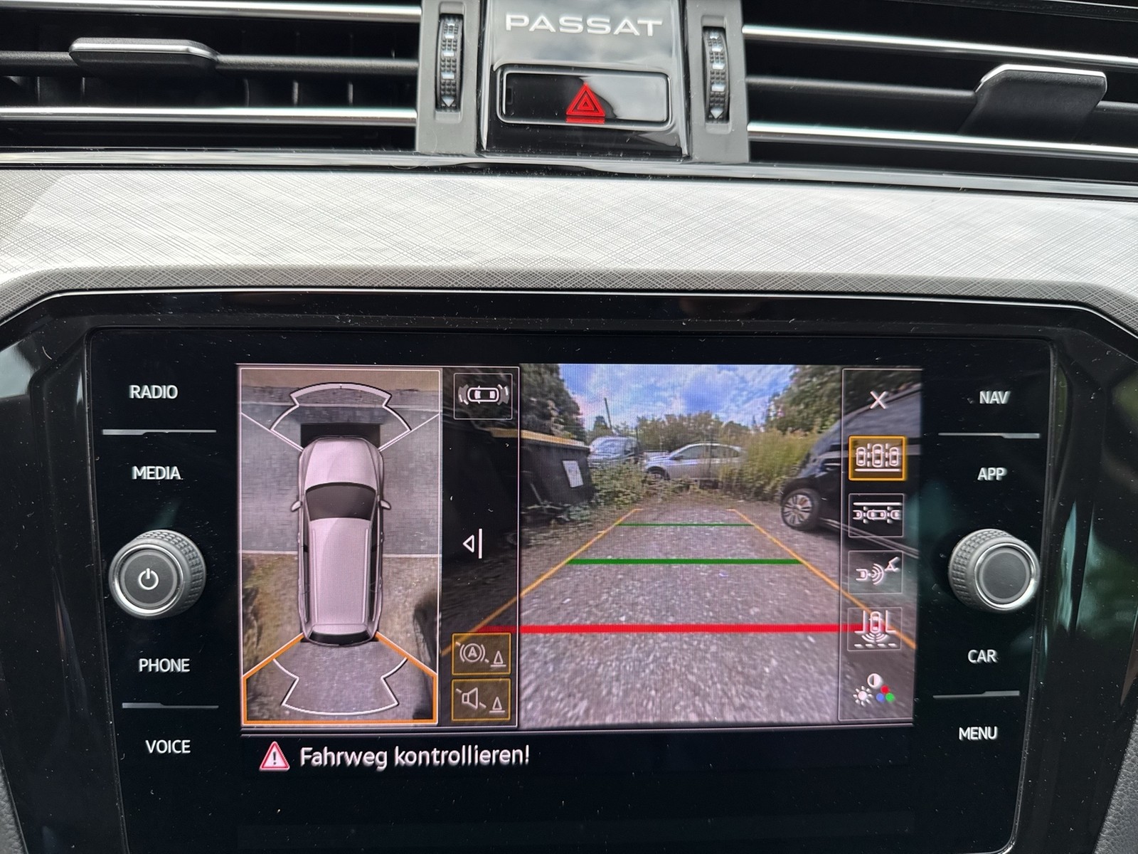 Volkswagen Passat Variant 1.5 BUSINESS AHK 360°CAM ACC NAVI