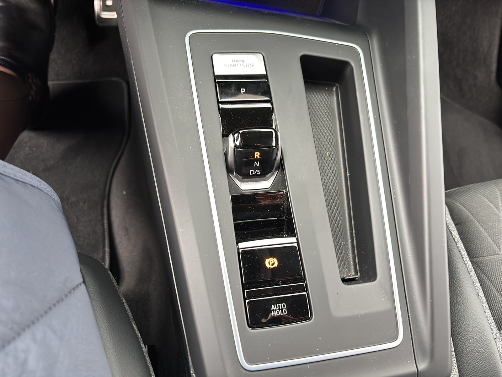 Volkswagen Golf VIII 1.5 HYBRID GOAL 360°KAMERA ACC LED