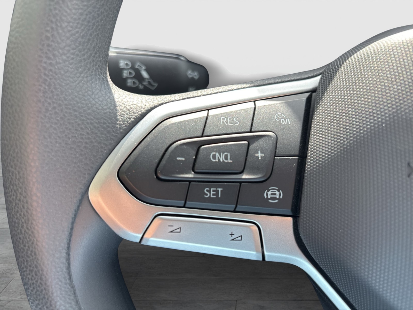 Volkswagen T-Cross 1.0 CARPLAY SITZHEIZUNG LED EINPARKHILFE