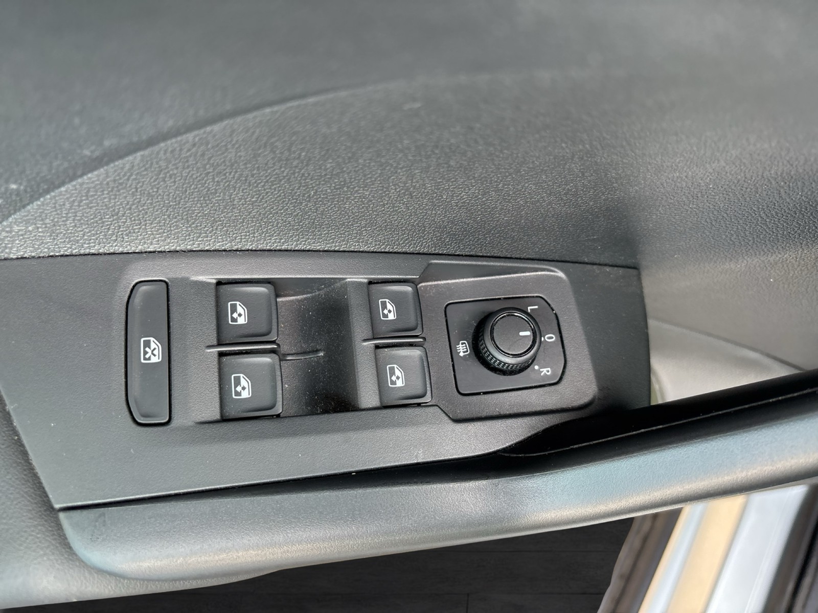 Volkswagen T-Cross 1.0 CARPLAY SITZHEIZUNG LED EINPARKHILFE