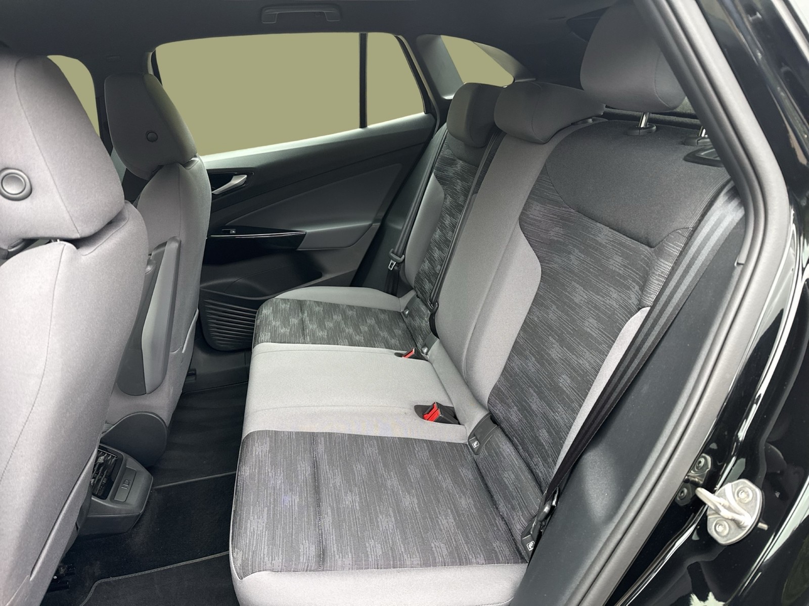 Volkswagen ID.4 Pro WÄRMEPUMPE AHK CAM ACC LM19 NAVI SITZHZ