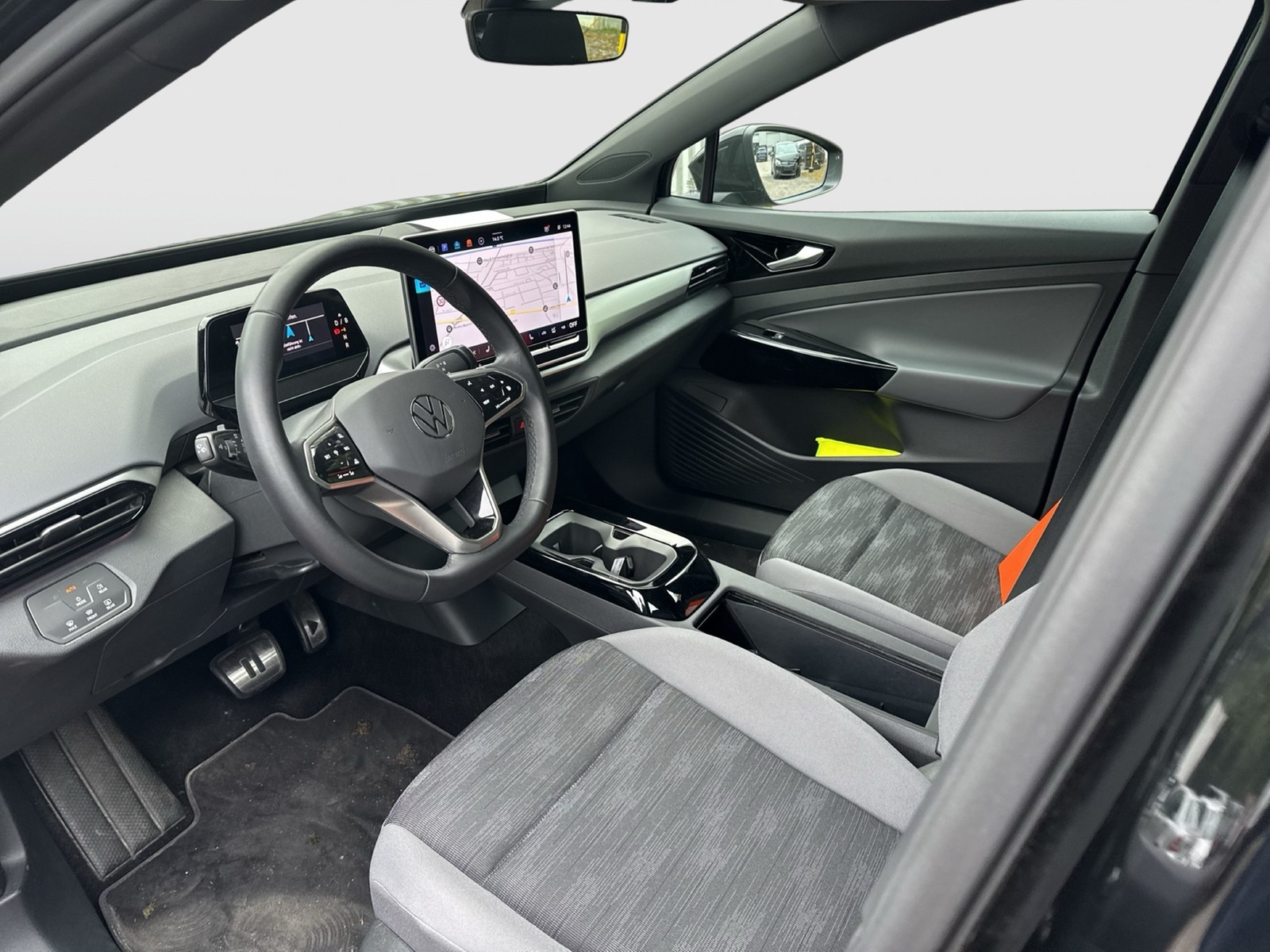 Volkswagen ID.4 Pro WÄRMEPUMPE AHK CAM ACC LM19 NAVI SITZHZ