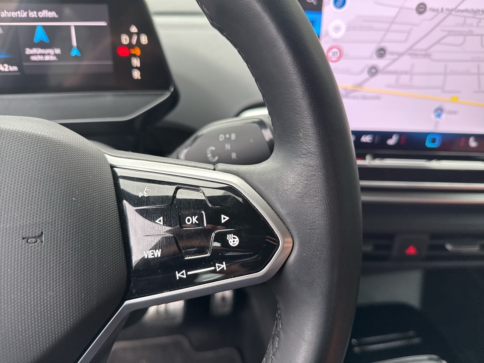 Volkswagen ID.4 Pro WÄRMEPUMPE AHK CAM ACC LM19 NAVI SITZHZ