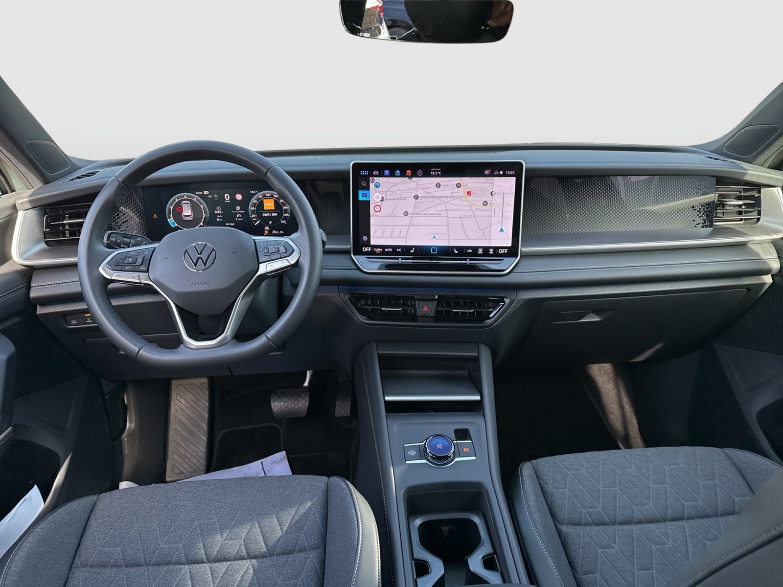 Volkswagen Tayron 1.5 eTSI LIFE CAM ACC LM18 NAVI CARPLAY