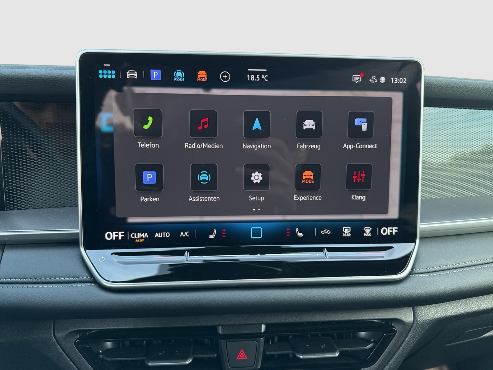 Volkswagen Tayron 1.5 eTSI LIFE CAM ACC LM18 NAVI CARPLAY