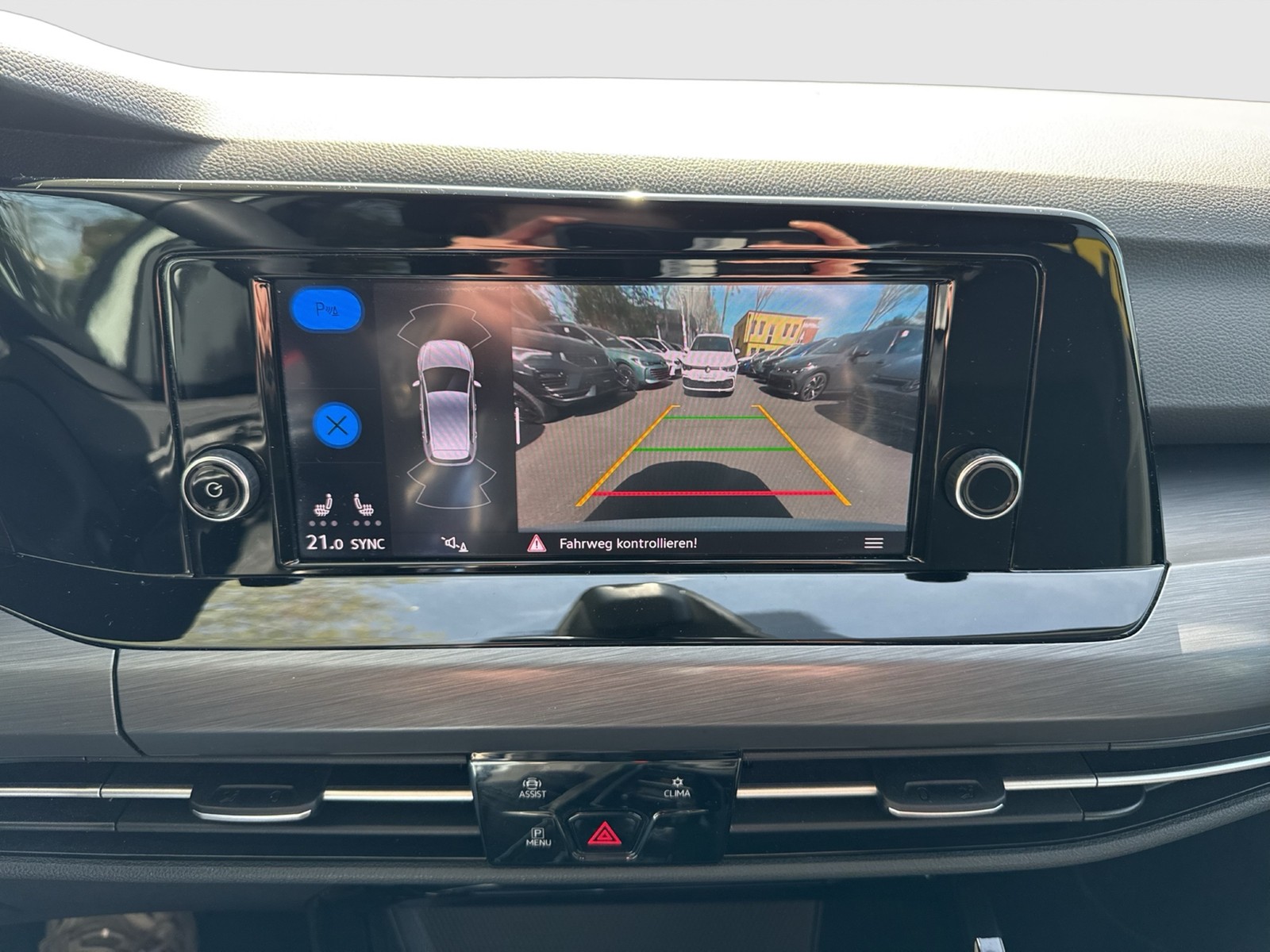 Volkswagen Golf VIII 1.5 eTSI STYLE CAM ACC LM17 CARPLAY