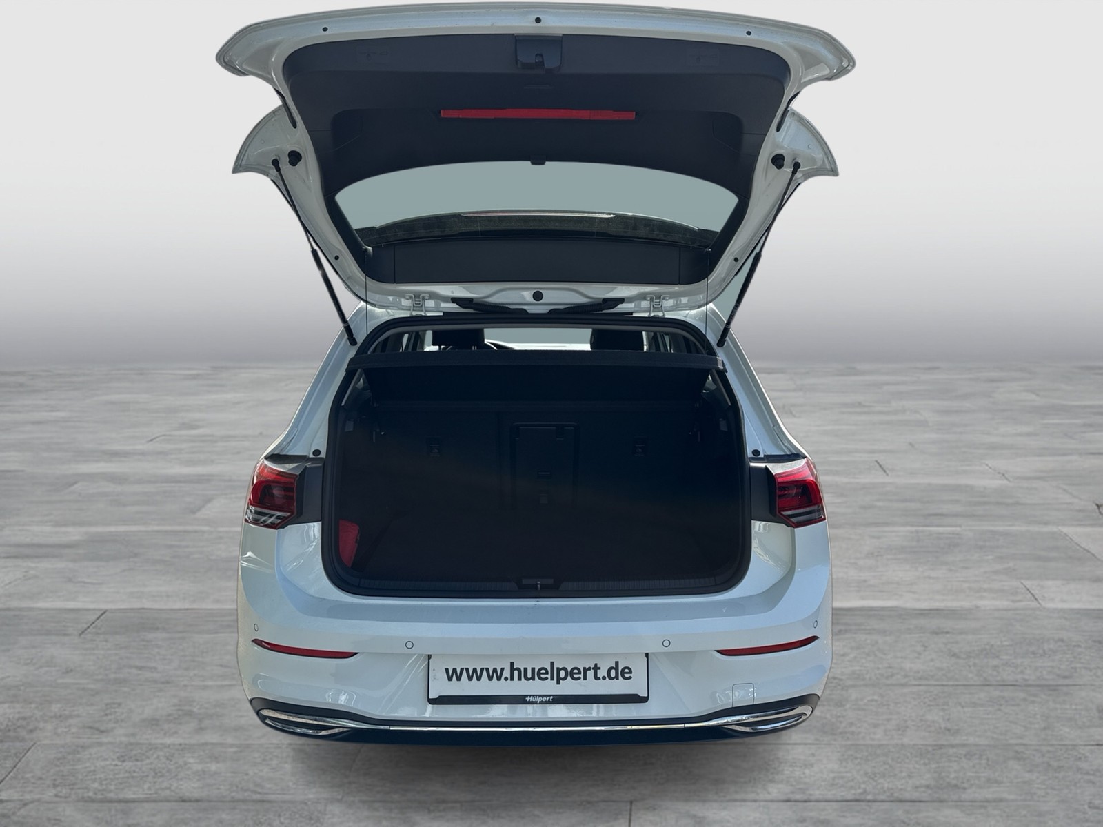 Volkswagen Golf VIII 1.5 eTSI STYLE CAM ACC LM17 CARPLAY