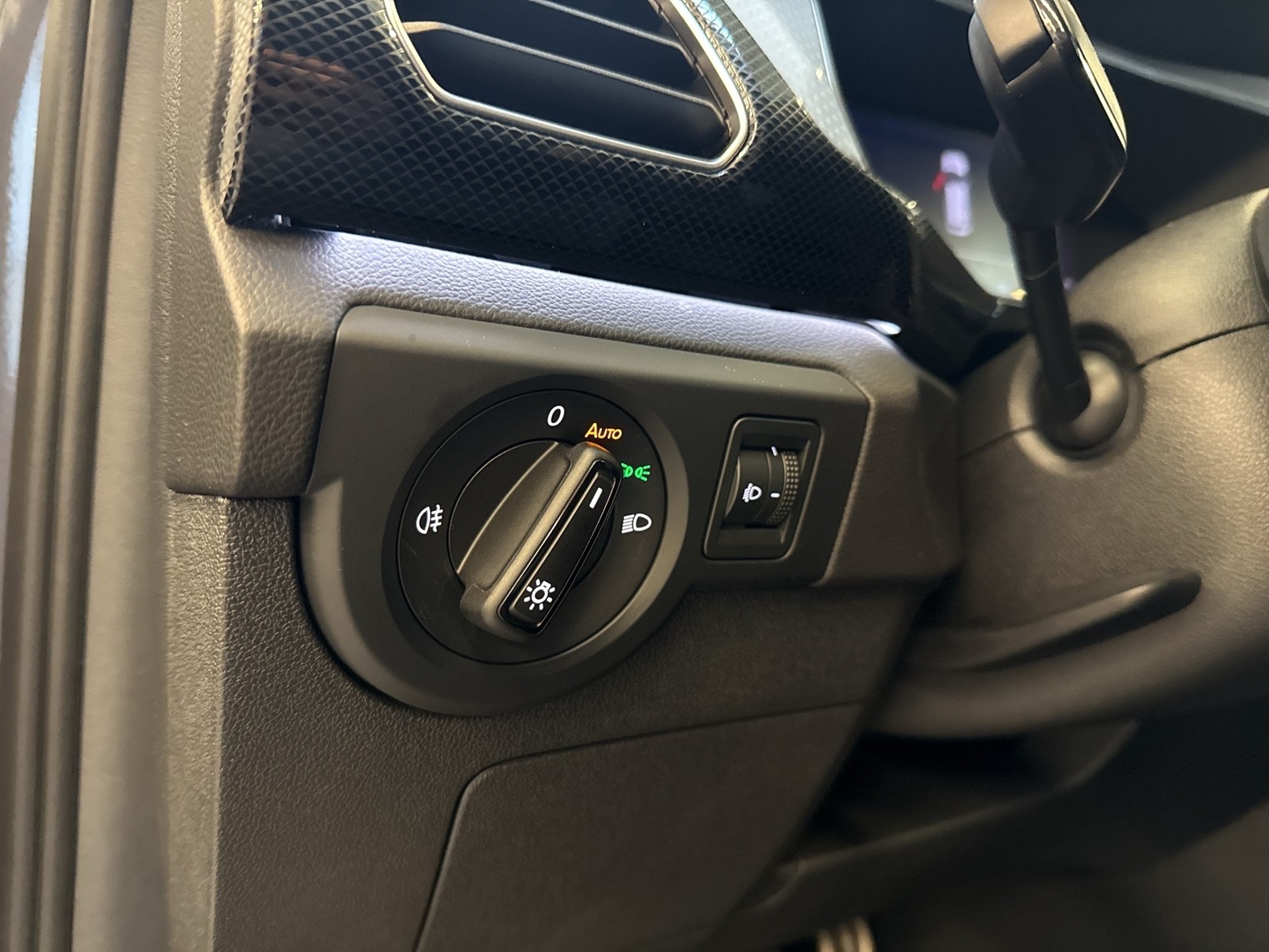 Volkswagen T-Cross 1.5 ENERGY ACC NAVI ALU CARPLAY SITZHEIZ