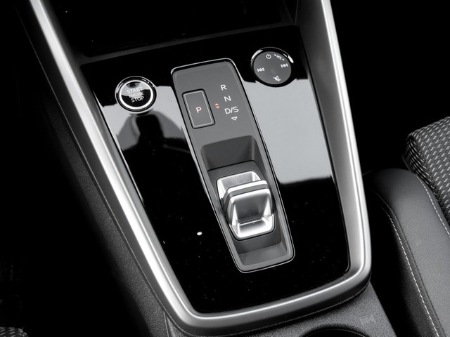 Audi A3 Sportback 30 S LINE BLACKPAK ALU18 eKLAPPE AHK