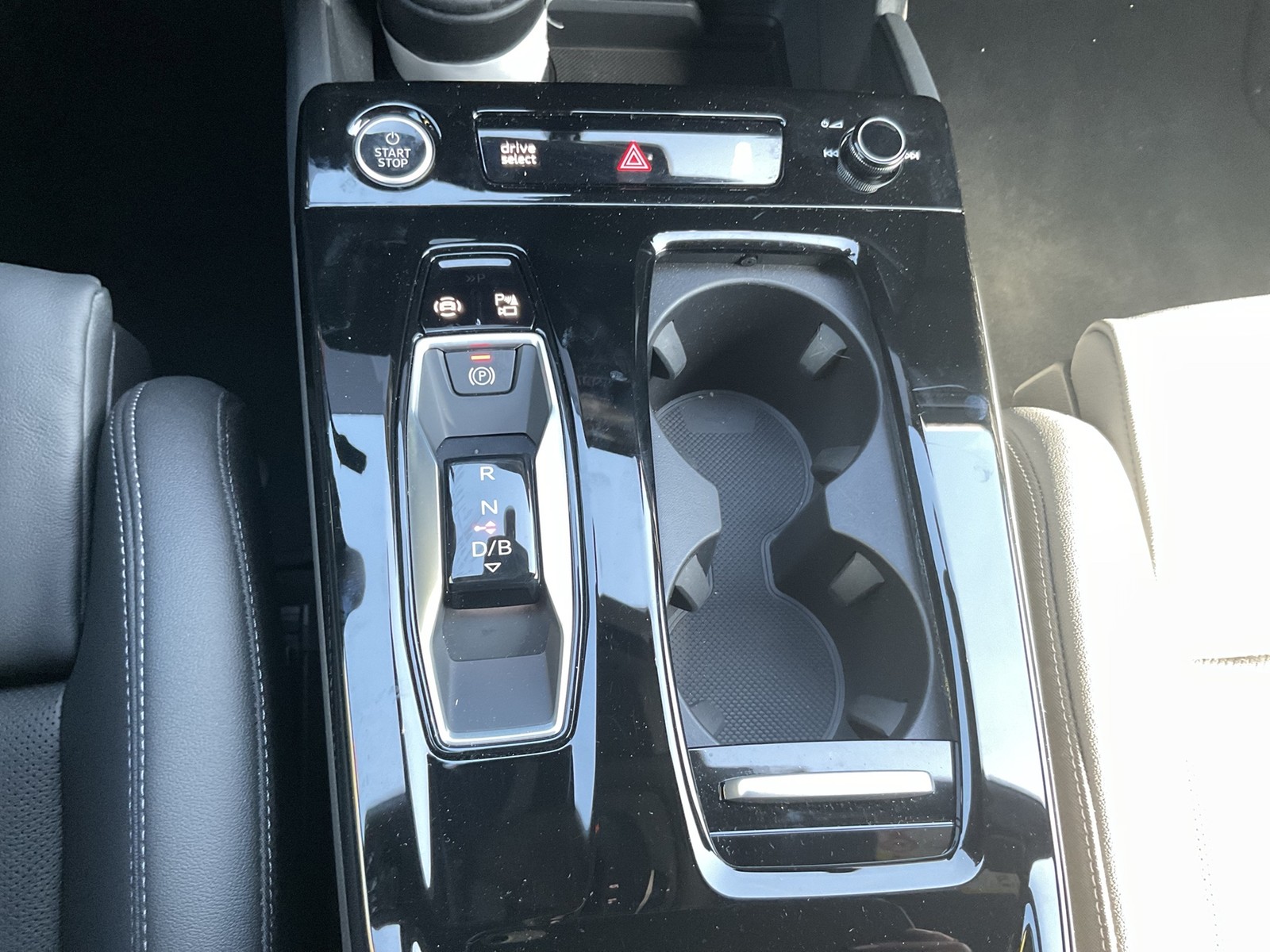 Audi Q6 e-tron quattro S LINE PANO B&O 360°CAM LM21