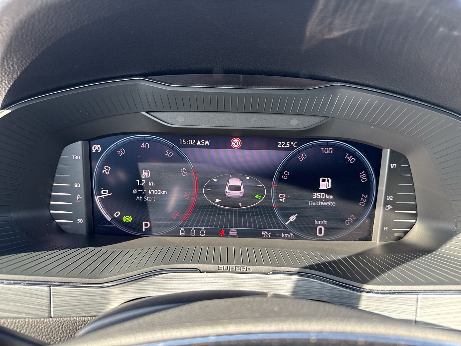 Skoda Superb Combi 1.5 ACC NAVI ALU CARPLAY SITZHEIZ.