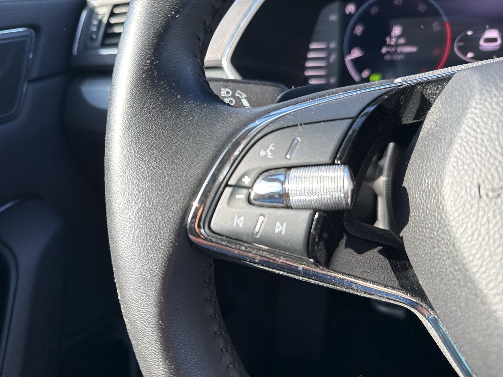 Skoda Superb Combi 1.5 ACC NAVI ALU CARPLAY SITZHEIZ.