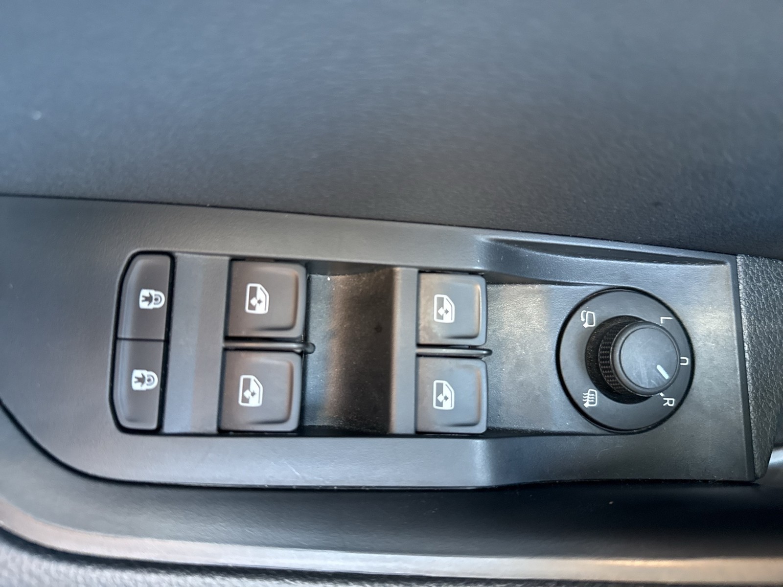 Skoda Superb Combi 1.5 ACC NAVI ALU CARPLAY SITZHEIZ.