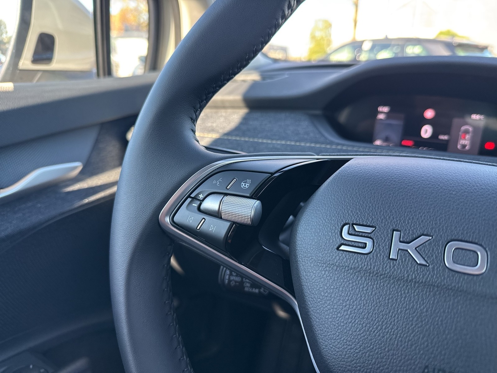 Skoda Elroq 85 LOFT WÄRMEPUMPE CAM ACC LM19 MATRIX NAVI