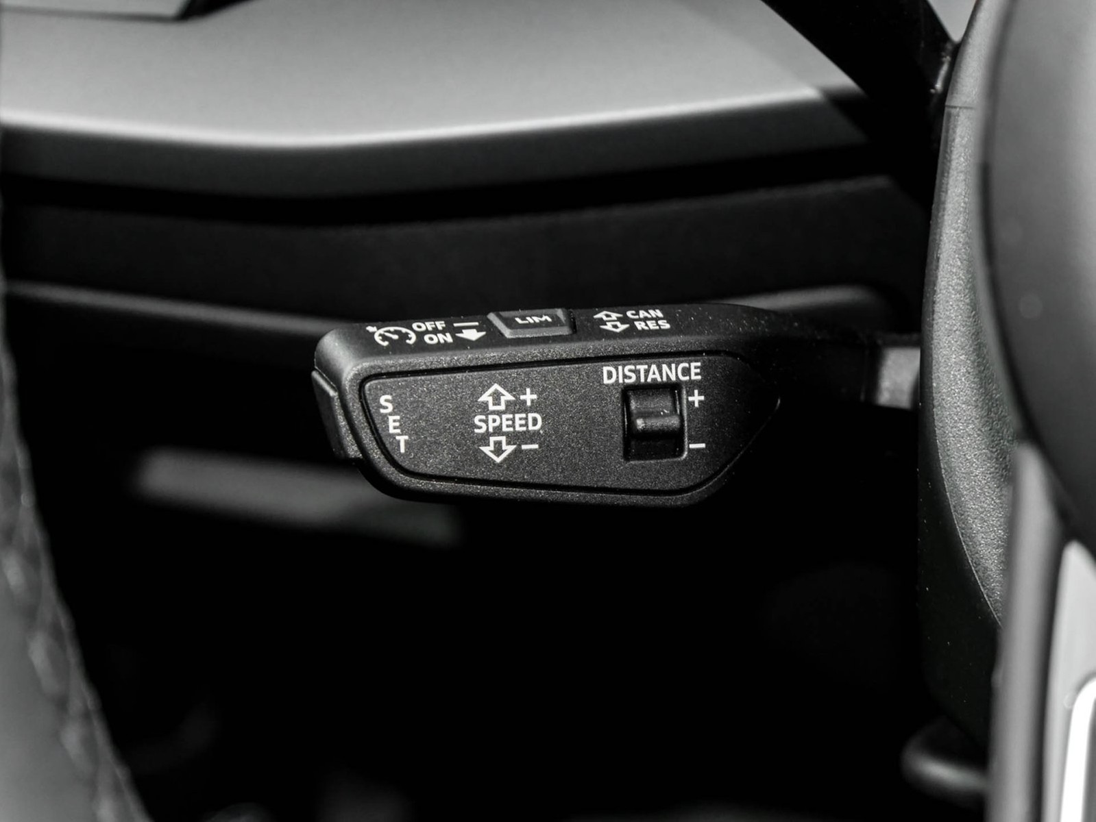 Audi A3 30 S LINE FACELIFT CAM ACC LM18 NAVI+
