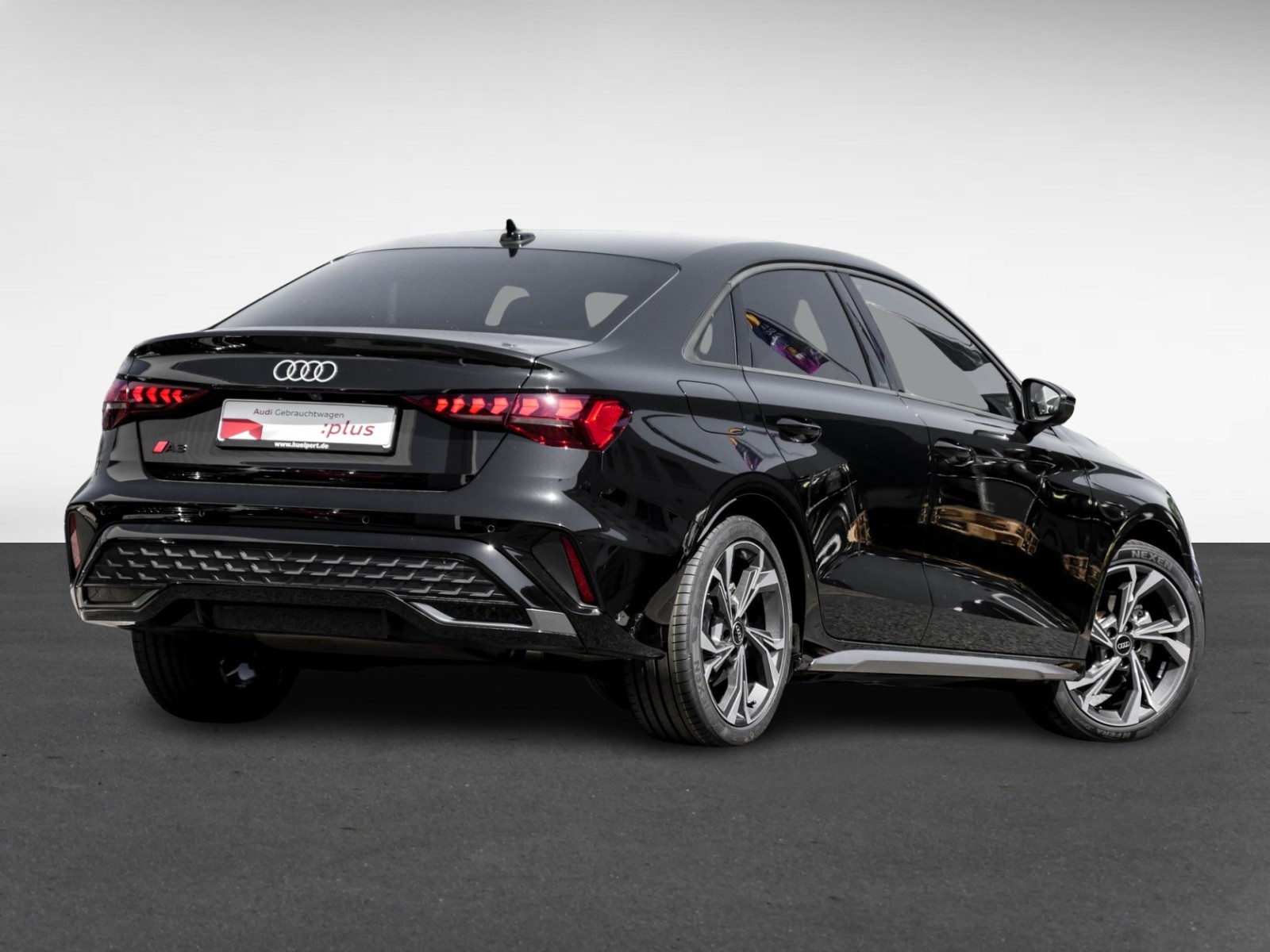 Audi A3 30 S LINE FACELIFT CAM ACC LM18 NAVI+