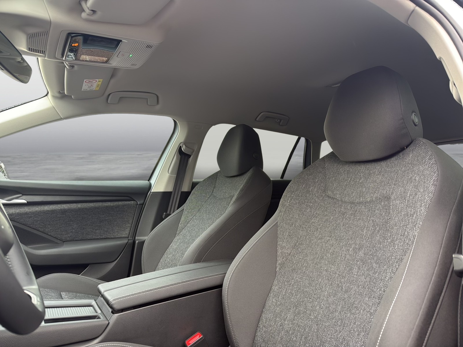 Skoda Superb Combi 2.0 CAM ACC NAVI CARPLAY SITZHEIZ.