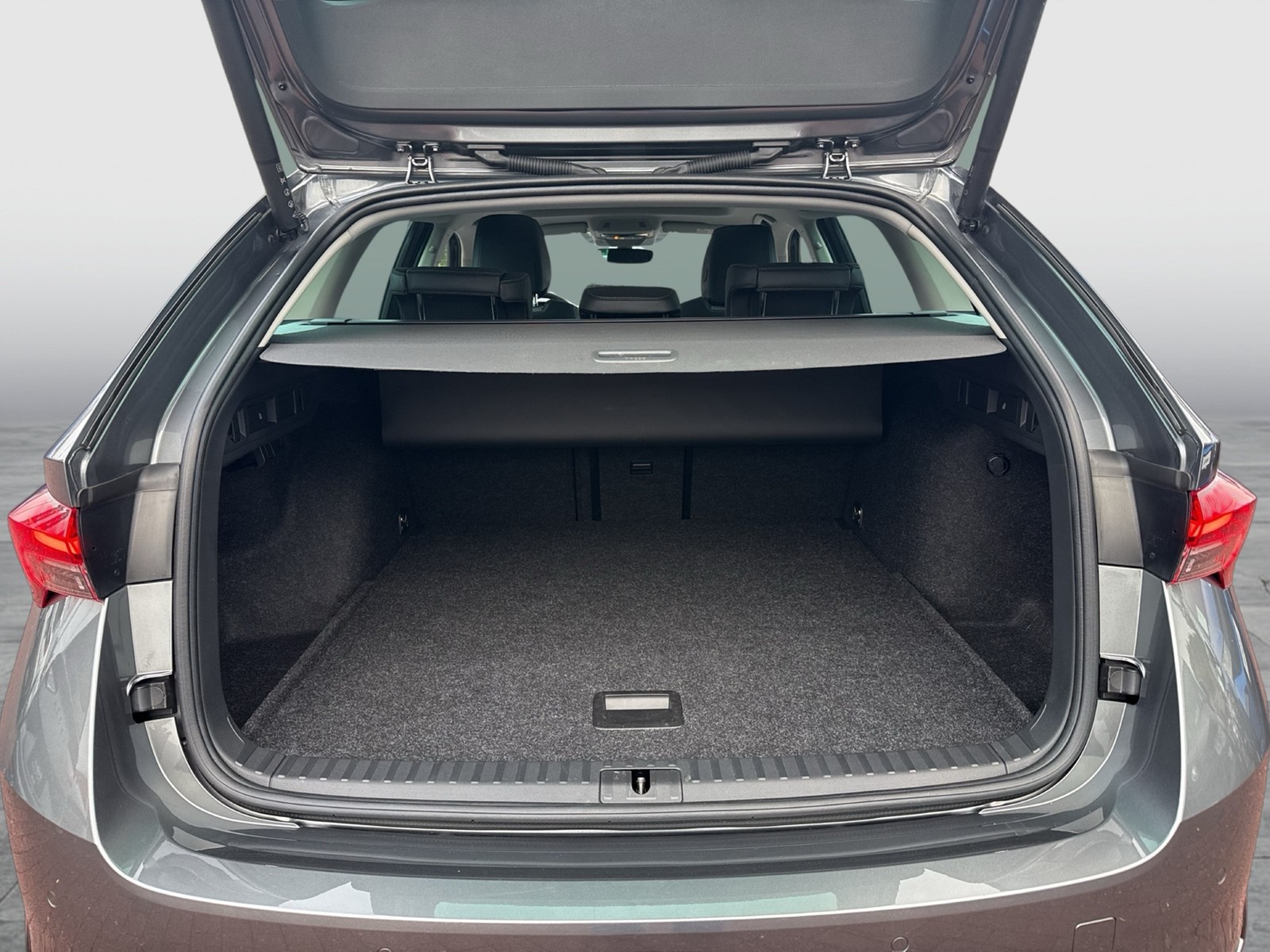 Skoda Octavia Combi 1.5 e-TEC SELECTION PANO 360°CAM