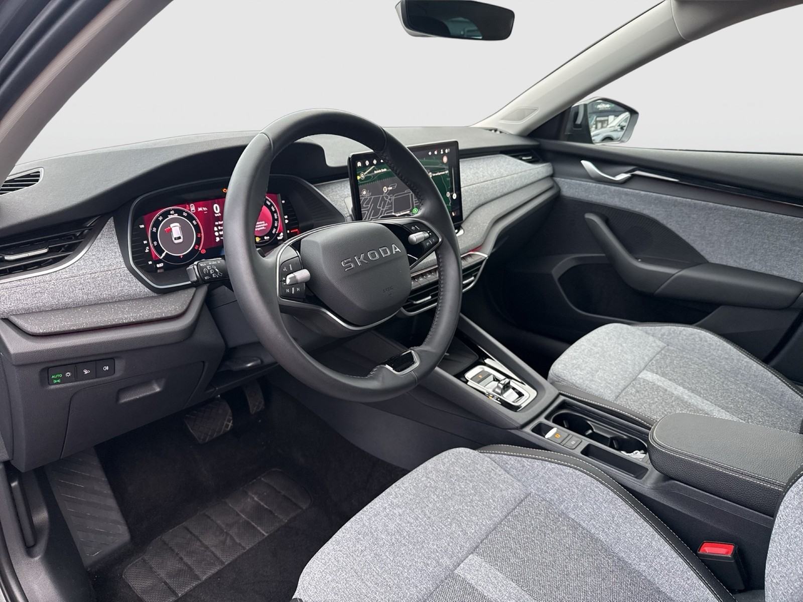 Skoda Octavia Combi 1.5 e-TEC SELECTION PANO 360°CAM