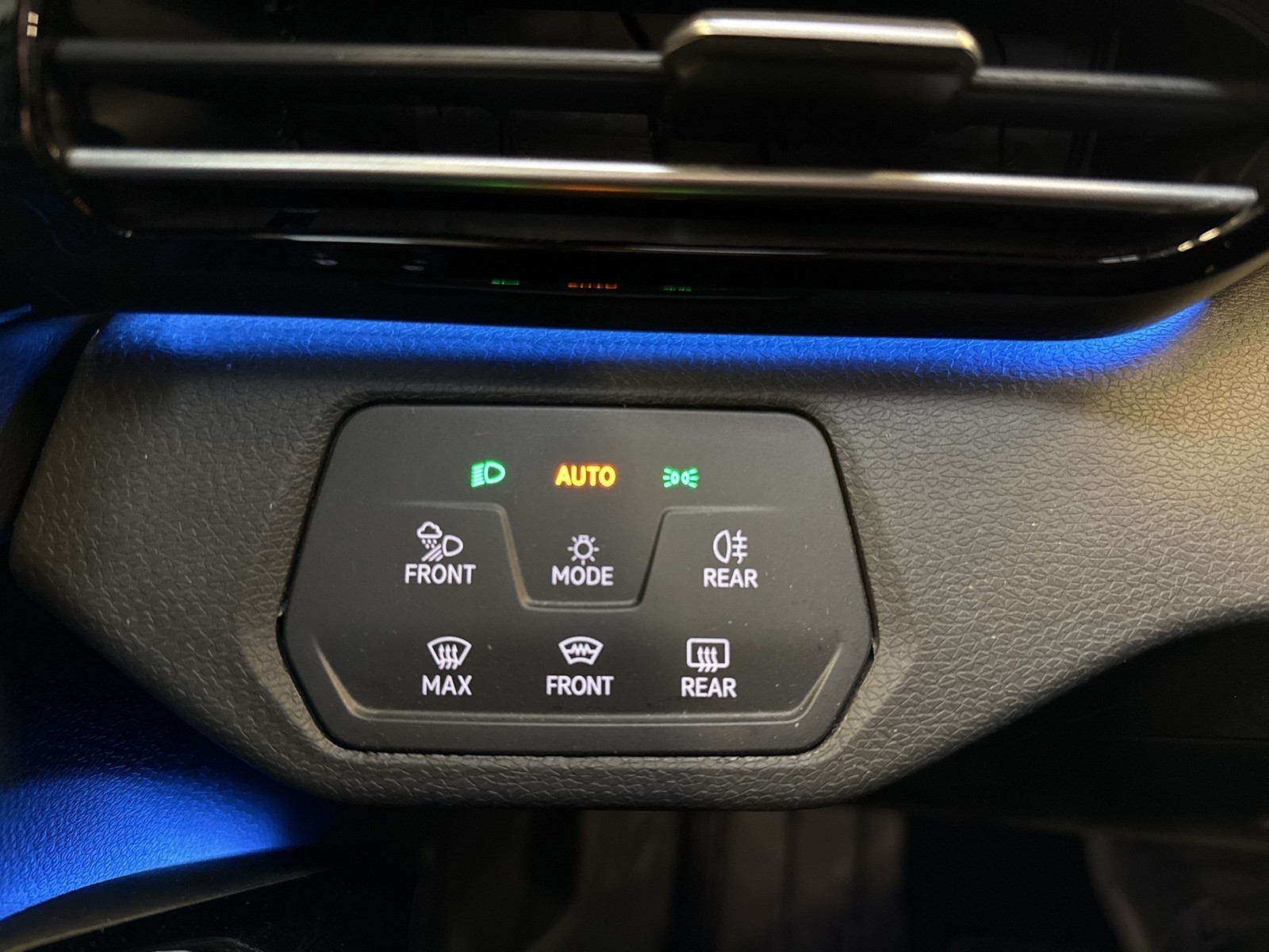 Volkswagen ID.4 GTX 4X4 WÄRMEPUMPE 360°CAM ACC LM20 HEAD-UP