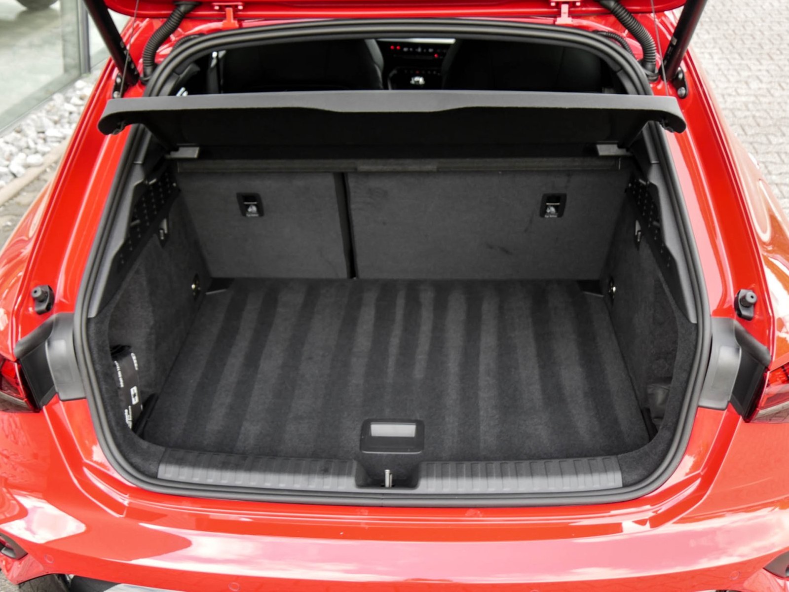 Audi A3 Sportback 30 S LINE FACELIFT AHK CAM ACC LM18