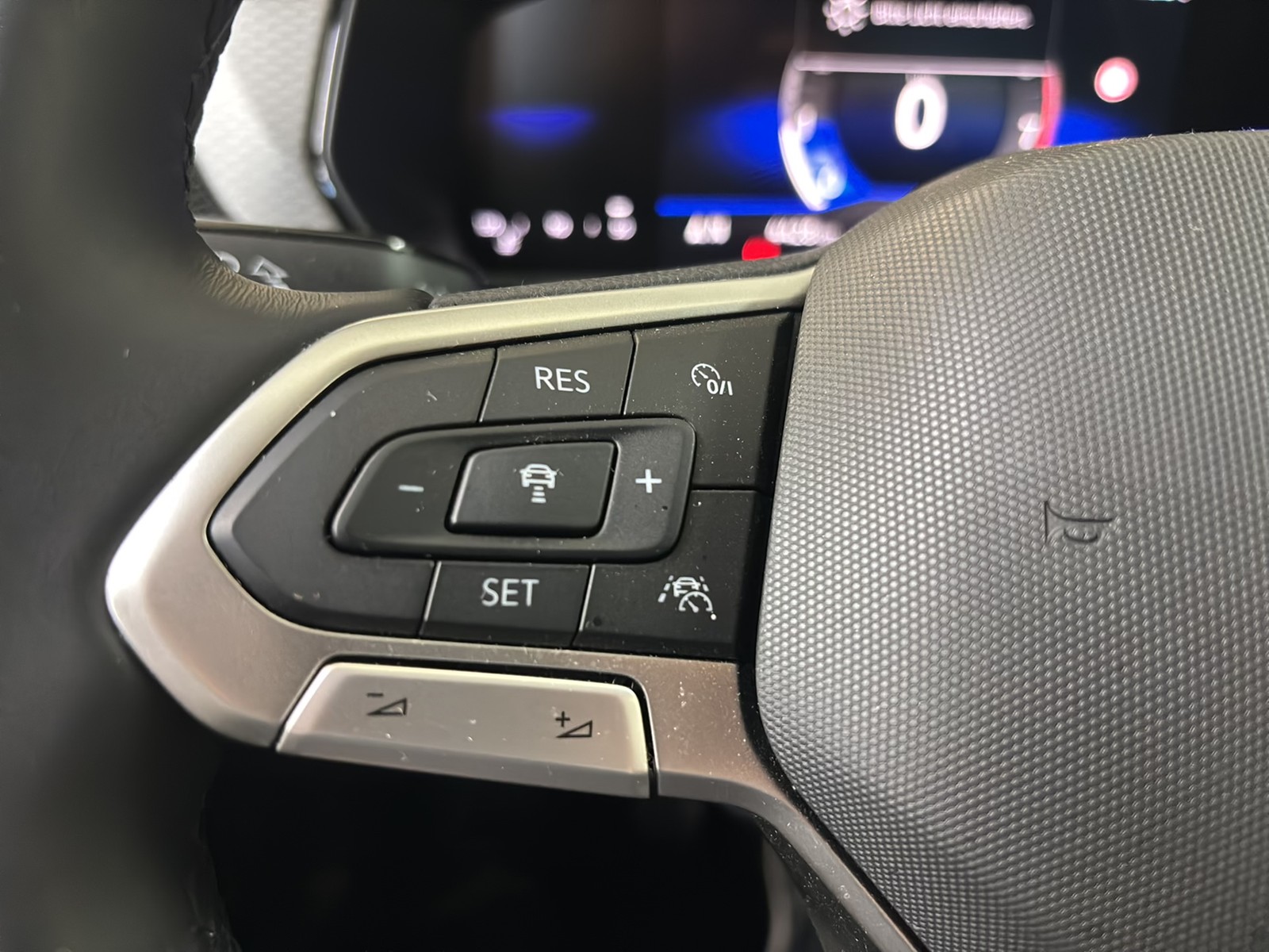 Volkswagen T-Cross 1.0 LIFE KAMERA ACC SITZHEIZUNG LED