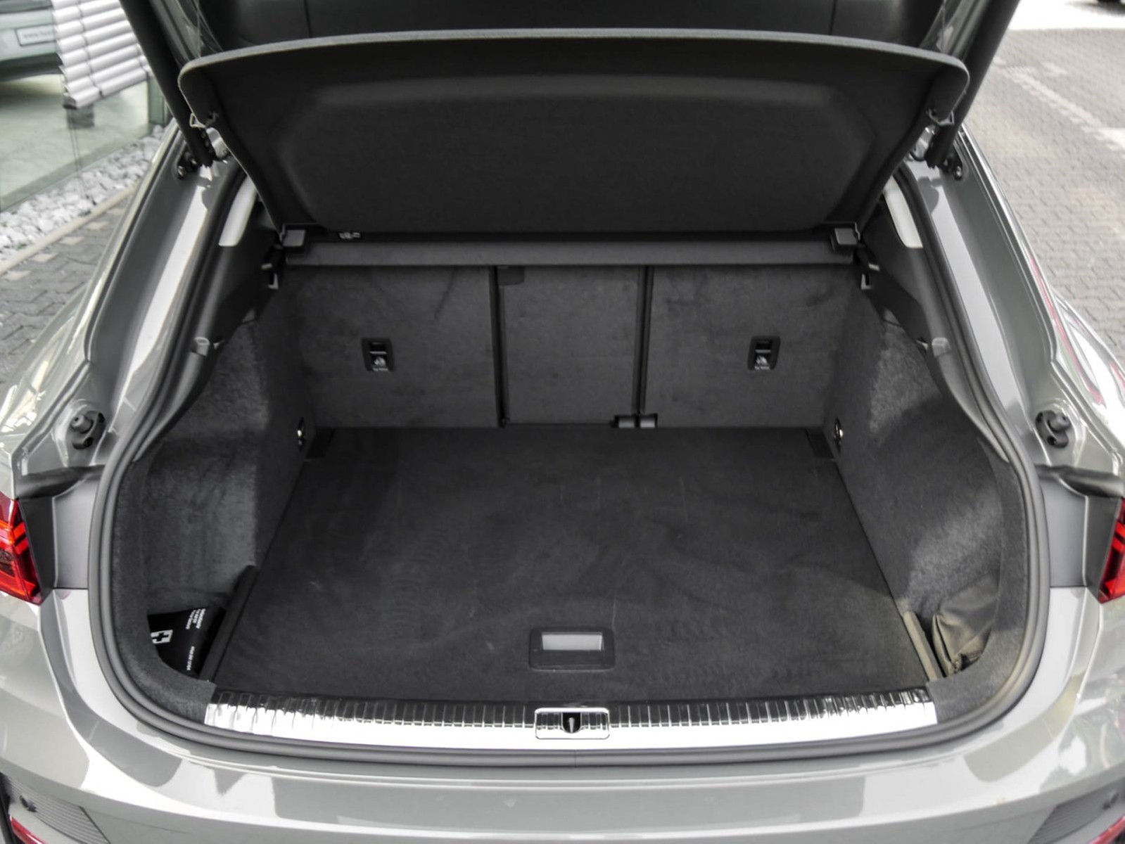 Audi Q3 Sportback 45 quattro S LINE AHK ACC LM19 NAVI+