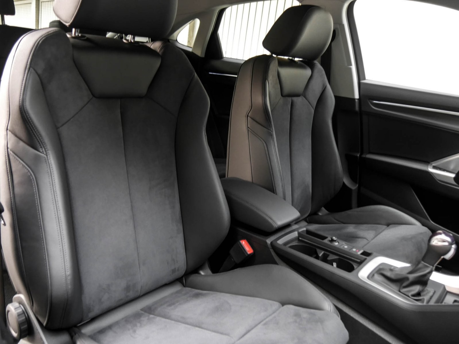 Audi Q3 Sportback 40 quattro S LINE BLACKPAK AHK LM19