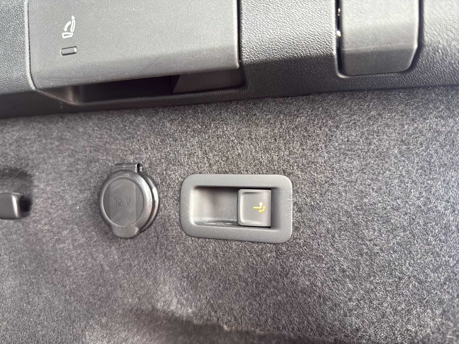 Skoda Kodiaq 2.0 SELECTION 4X4 AHK CAM ACC LM18 NAVI