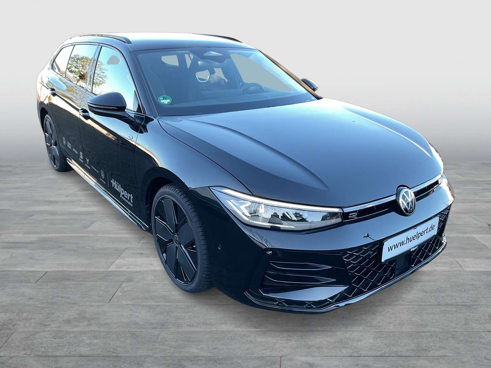 Volkswagen Passat Variant 2.0 R-LINE NEUES MODELL AHK LM19