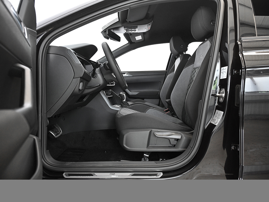 Volkswagen Polo 1.0 R-LINE CAM ACC LM17 NAVI CARPLAY SITZHZ