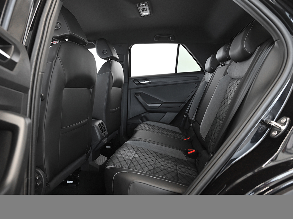 Volkswagen T-Roc 1.5 R-LINE BLACKSTYLE AHK CAM ACC LM19 NAVI