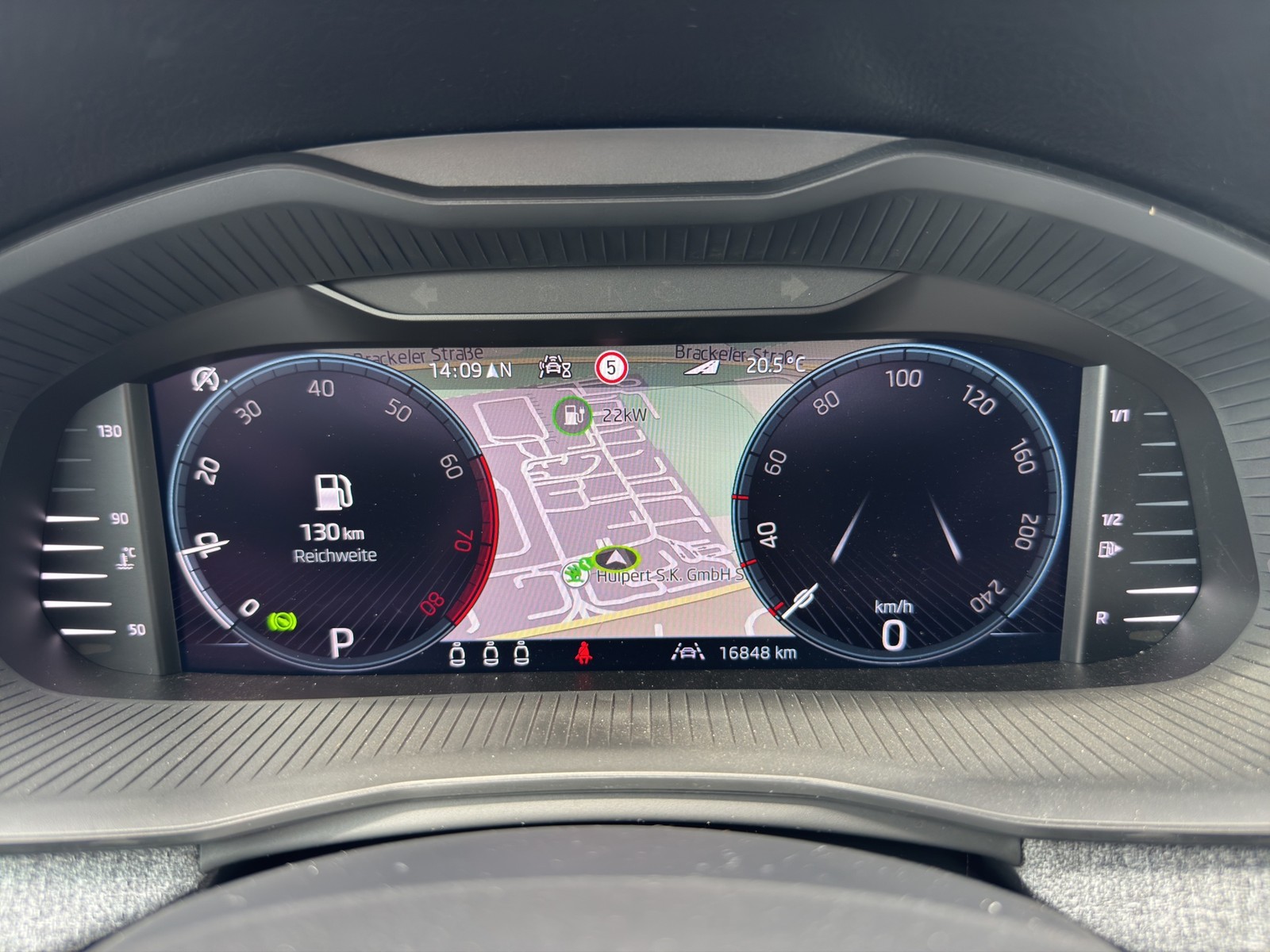 Skoda Kamiq 1.0 DRIVE AHK CAM LM17 EKLAPPE NAVI SITZHZ