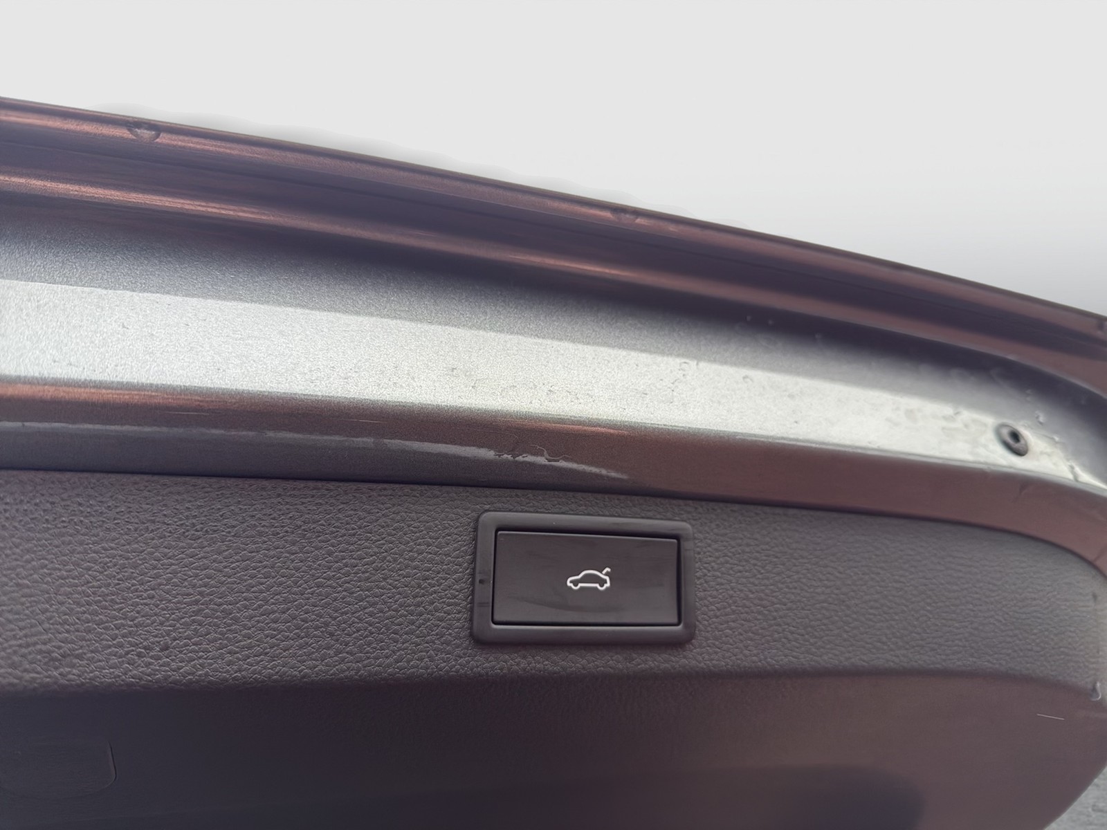 Skoda Karoq 1.5 TOUR PANO AHK 360°CAM E-KLAPPE NAVI