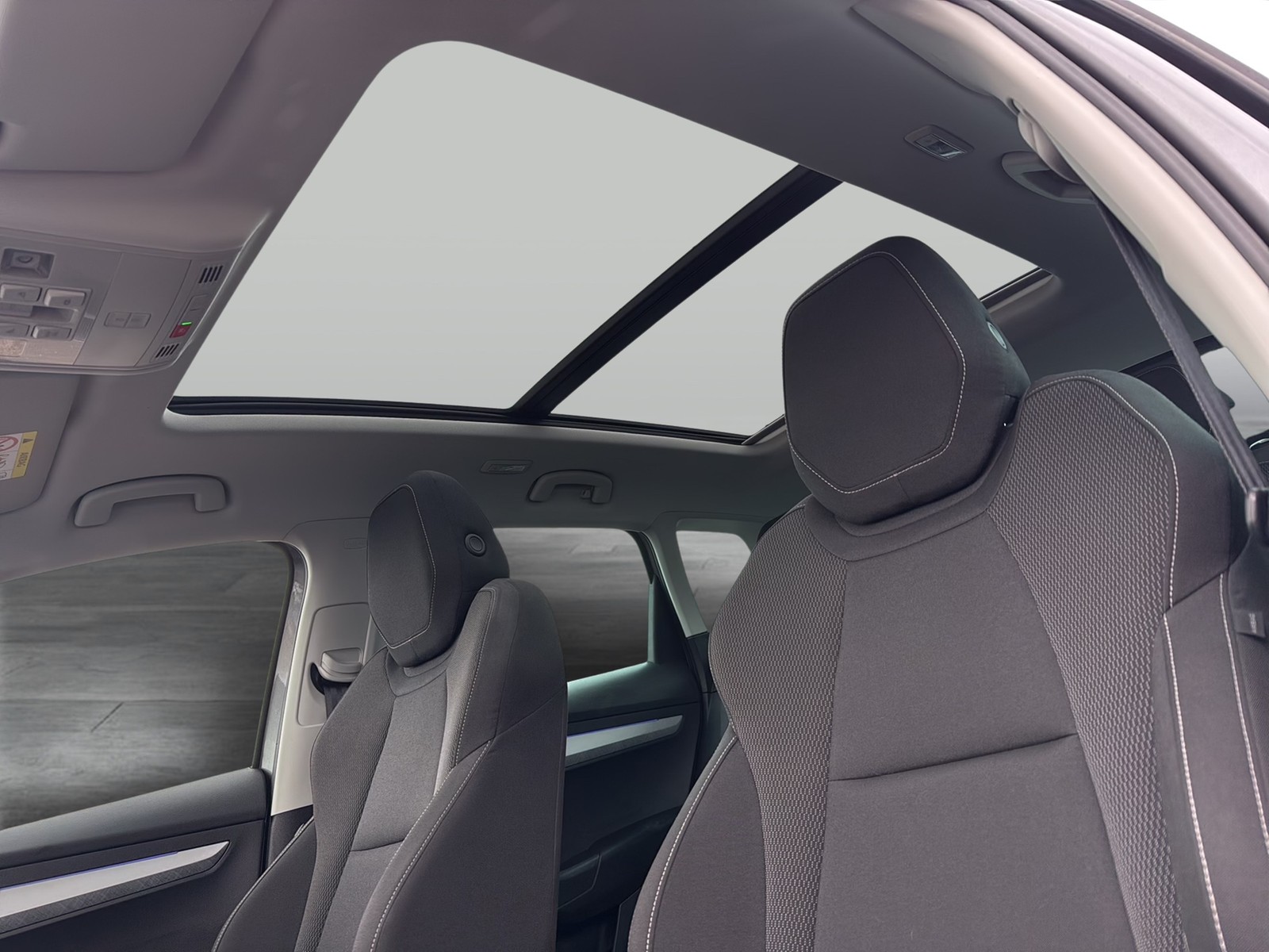 Skoda Karoq 1.5 TOUR PANO AHK 360°CAM E-KLAPPE NAVI