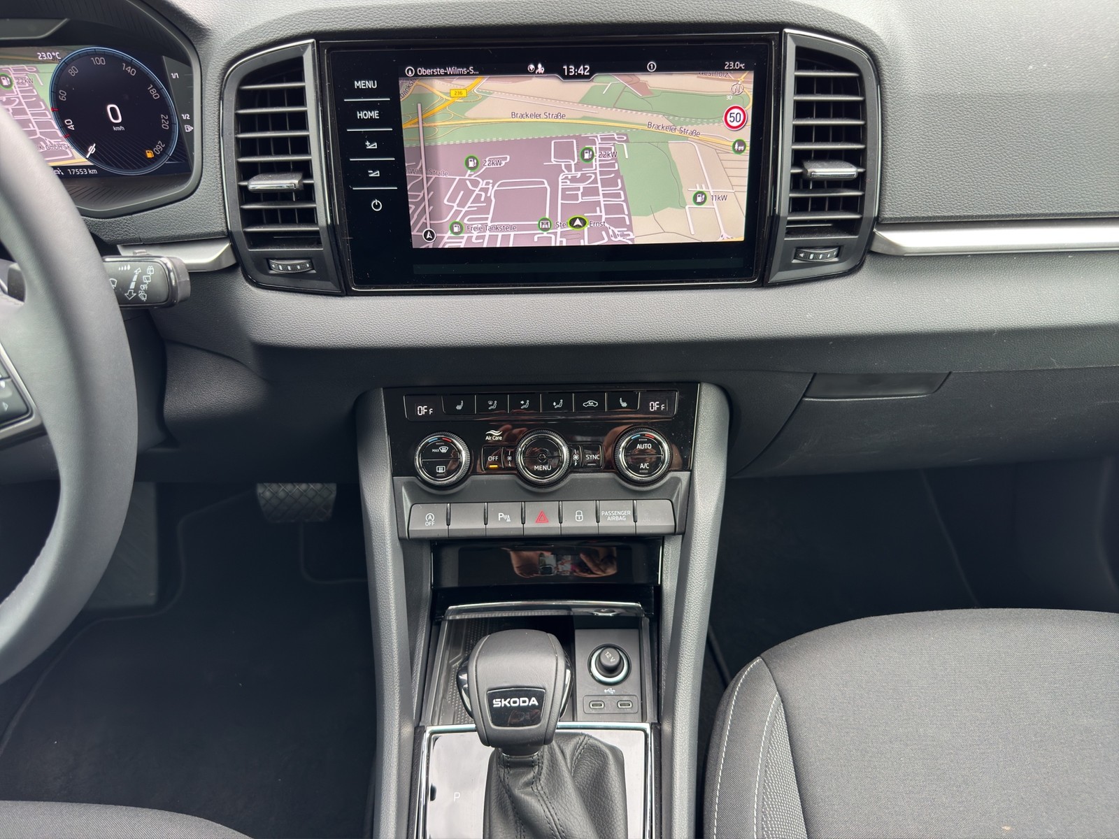 Skoda Karoq 1.5 SELECTION CAM ACC EKLAPPE NAVICOLUMBUS