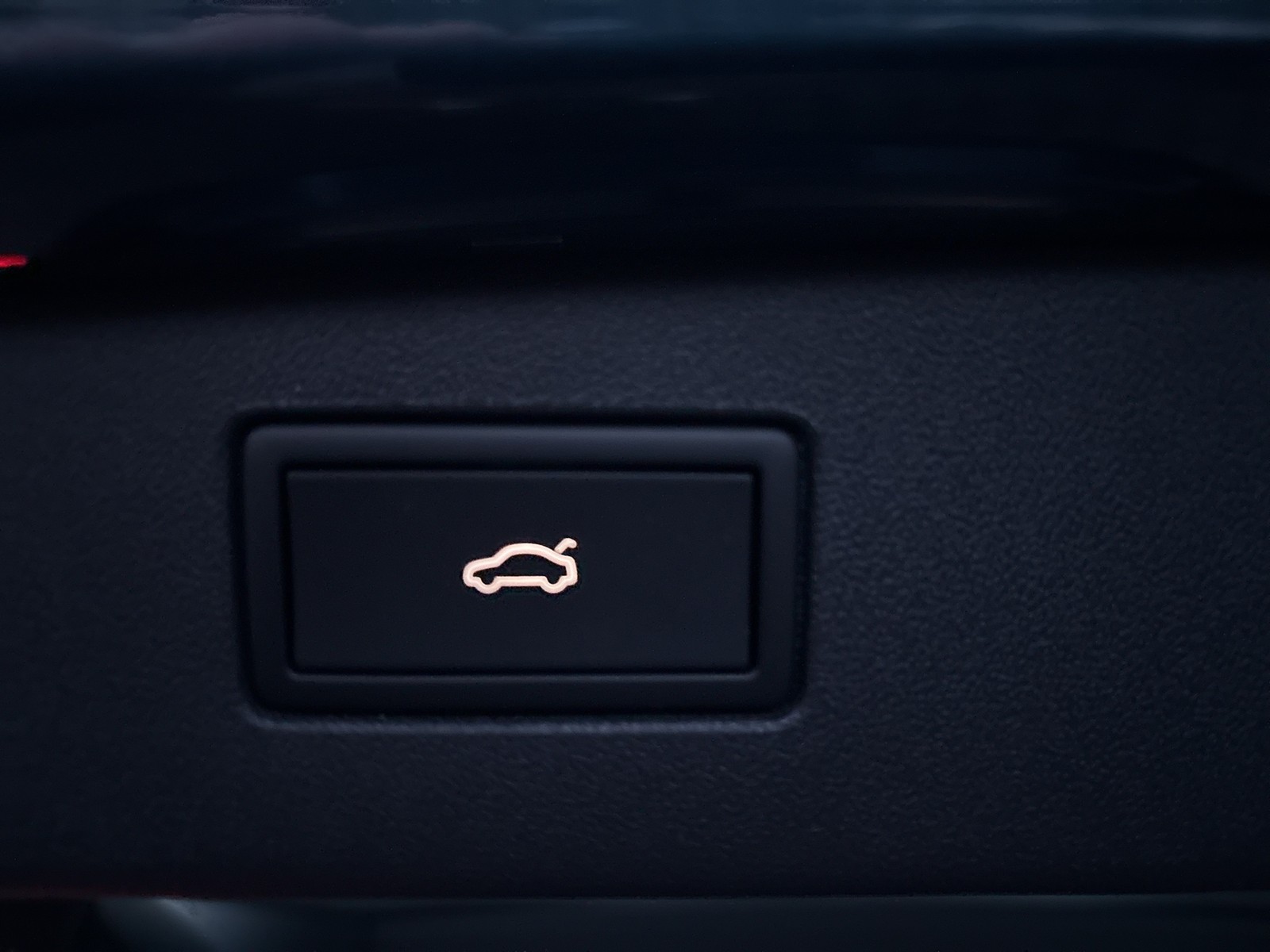 Volkswagen Tiguan 2.0 LIFE 4X4 KAMERA AHK ACC eKLAPPE ALU18