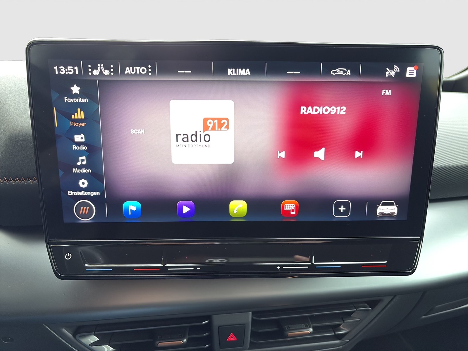 Cupra Born CAM ACC LM18 NAVI SITZHEIZUNG EINPARKHILFE