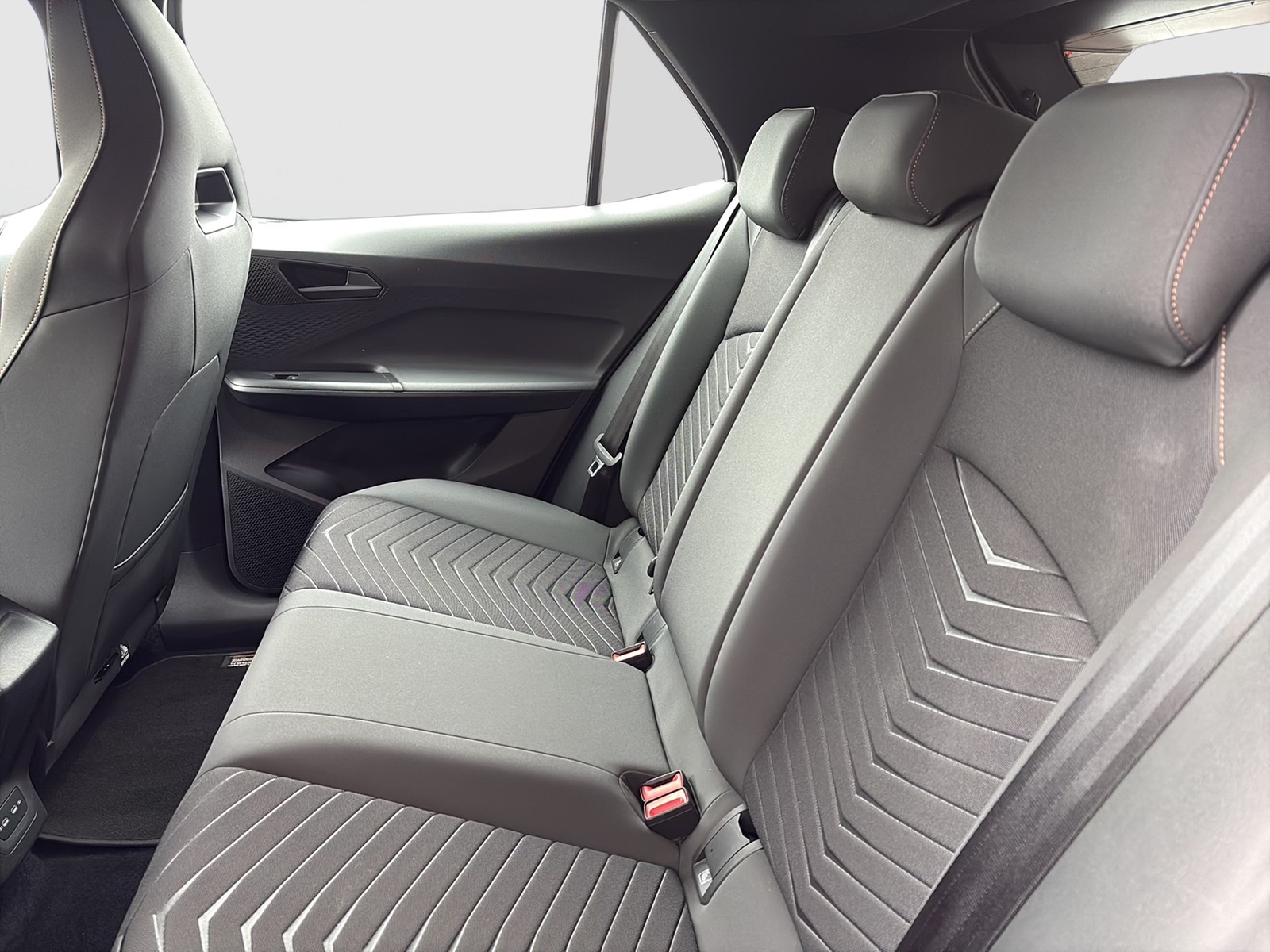 Cupra Born CAM ACC LM18 NAVI SITZHEIZUNG EINPARKHILFE