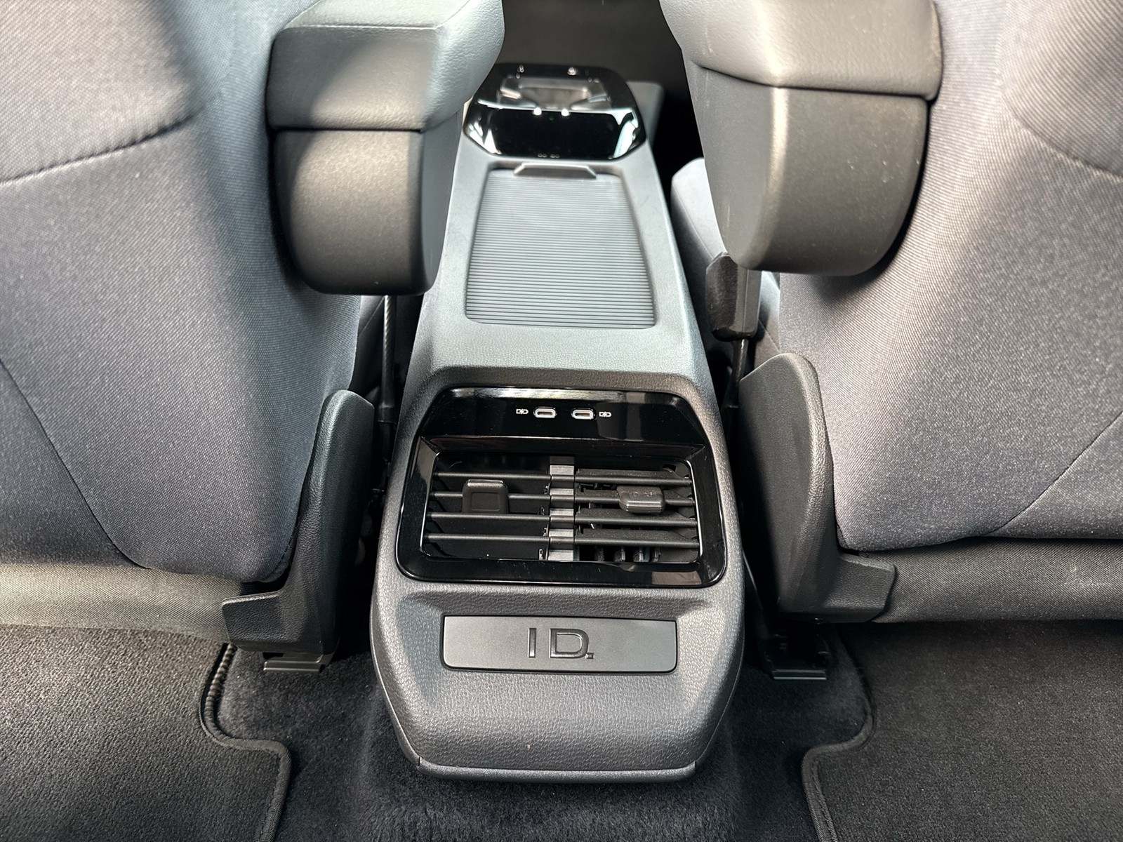 Volkswagen ID.4 Pure Performance CITY ACC LM19 NAVI SITZHEIZUNG