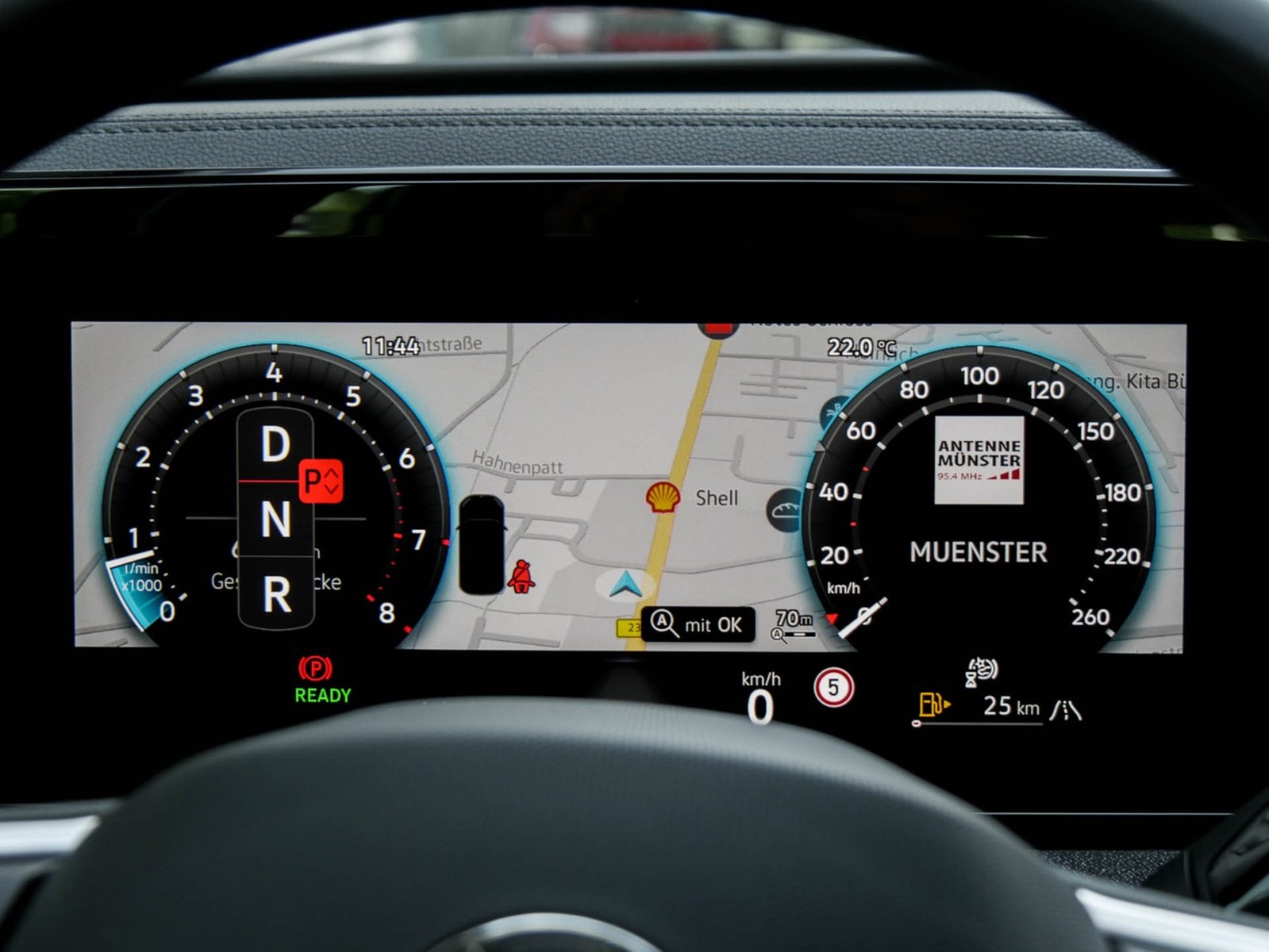 Volkswagen Tiguan 1.5 eTSI NEUES MODELL AHK CAM NAVI SITZHZ